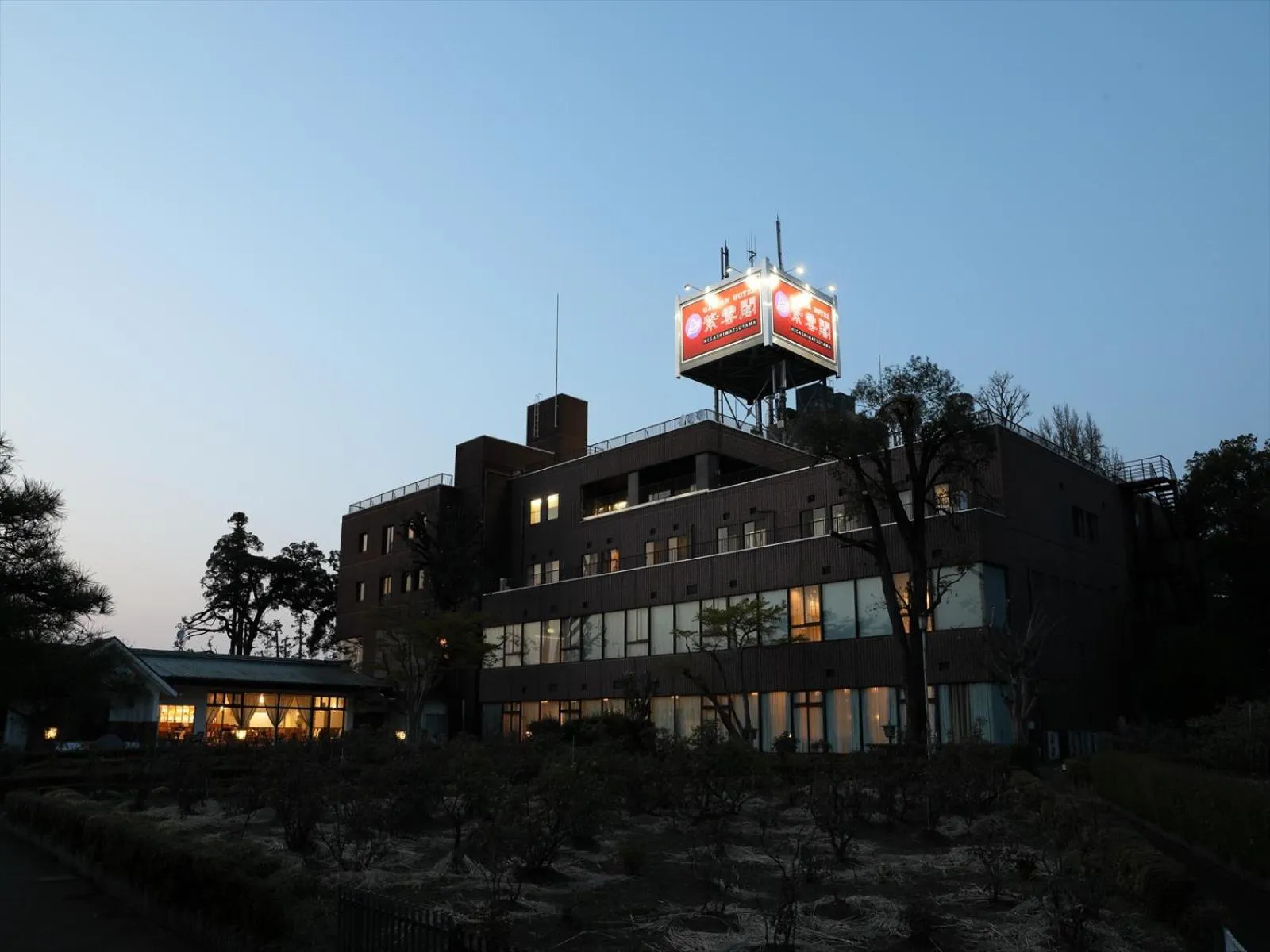 Facade/entrance in Garden hotel Shiunkaku Higashimatsuyama