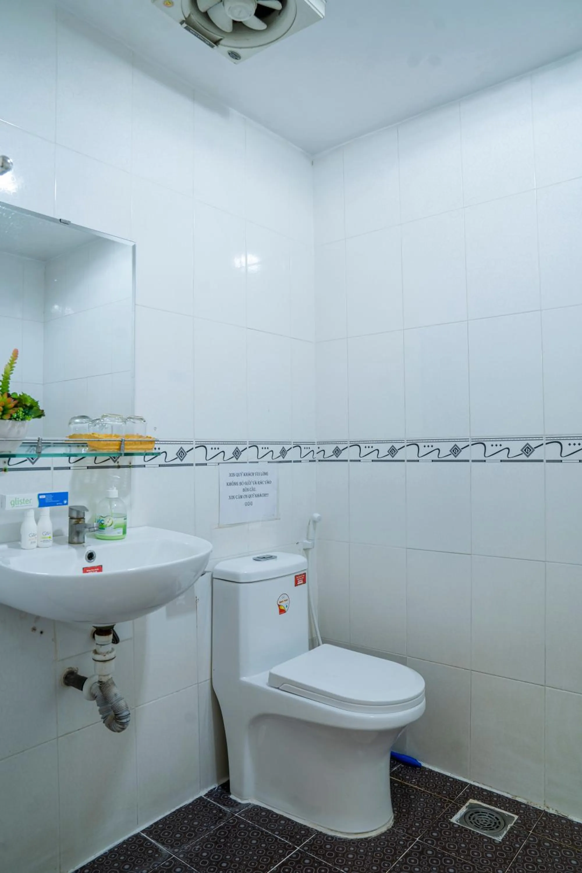 Bathroom in Aqua Kim Long Hotel