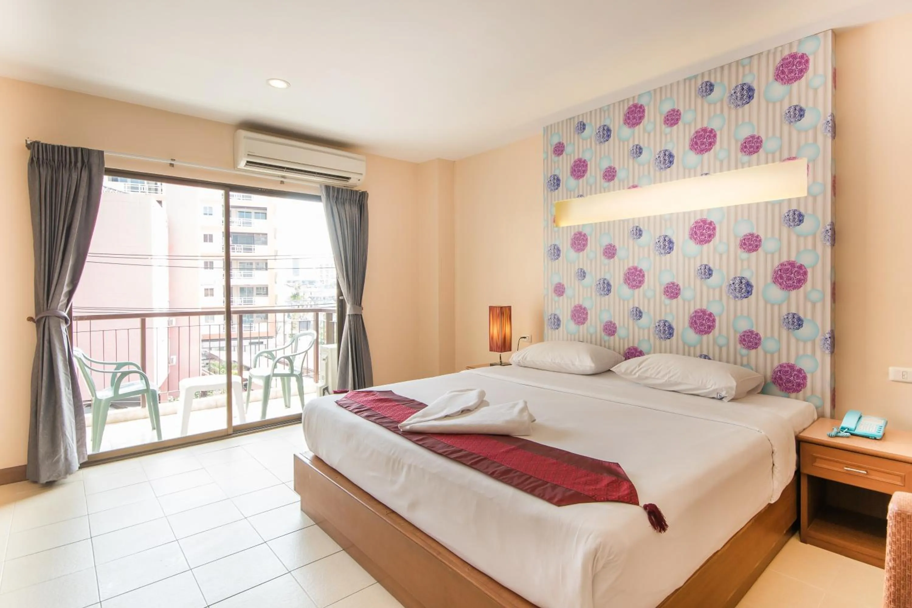 Bedroom, Bed in Sunview Place