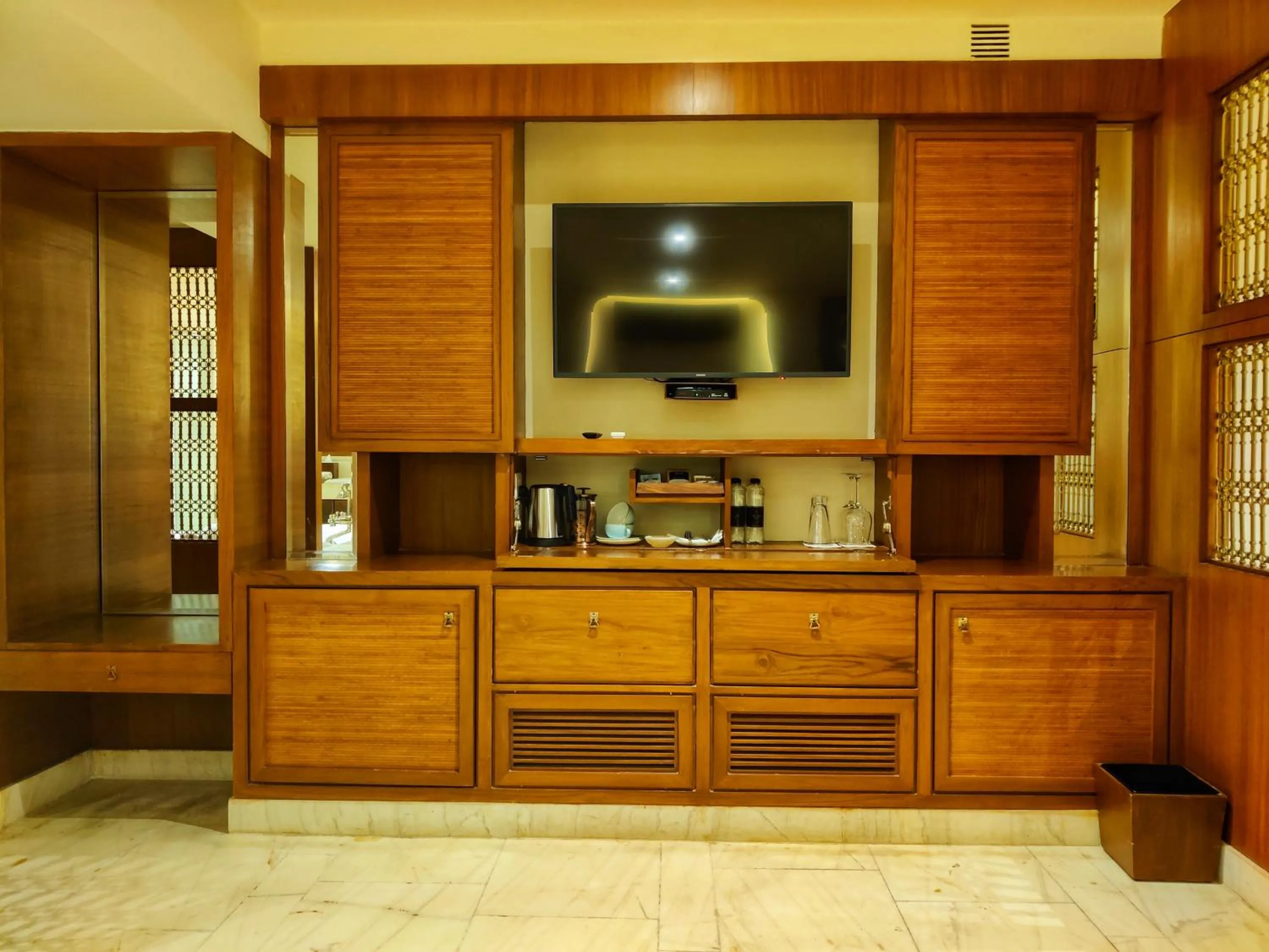 Coffee/tea facilities in Alila Fort Bishangarh Jaipur - A Hyatt Brand