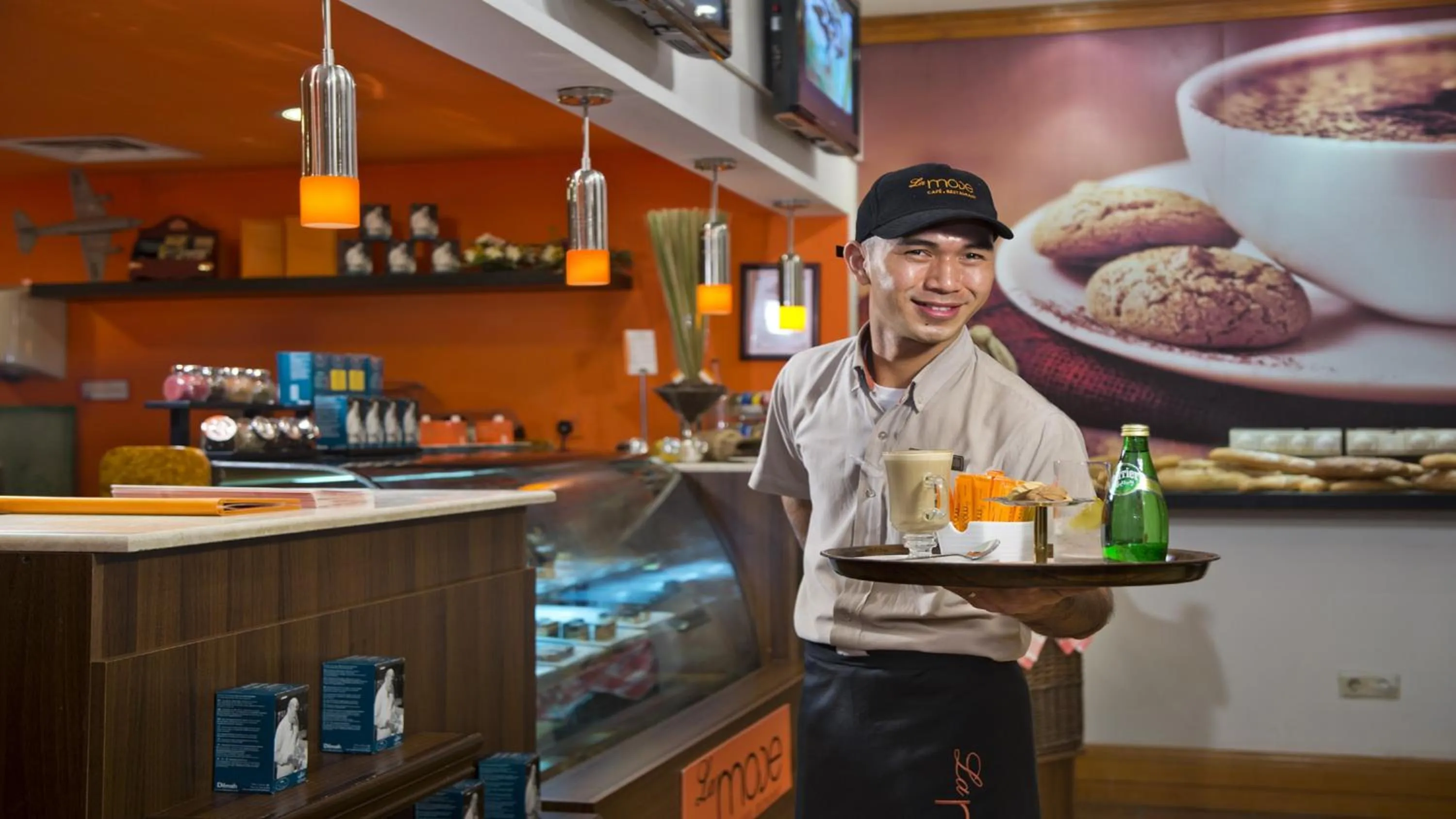 Restaurant/places to eat in Holiday Inn Al Khobar by IHG