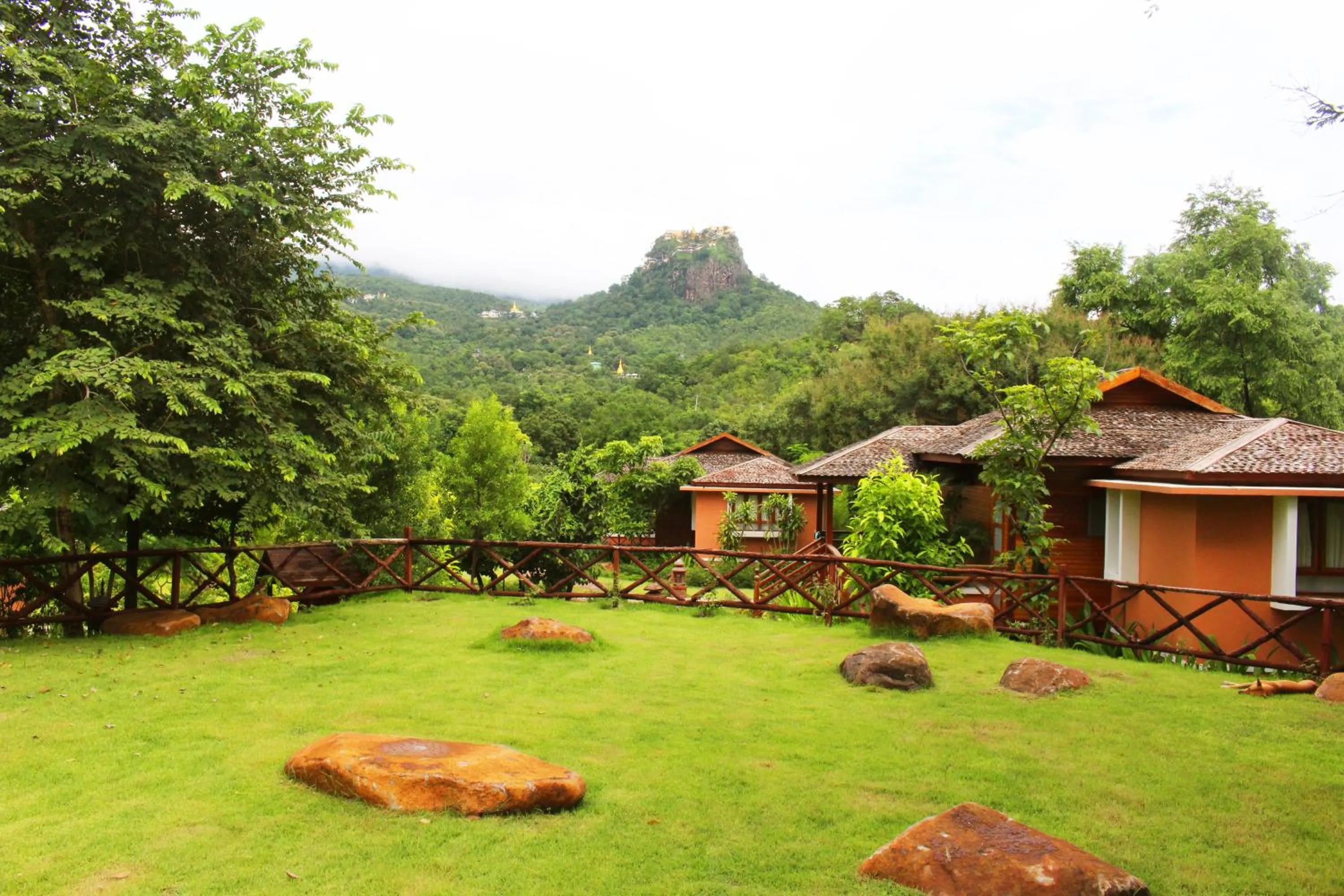 Mountain view in Popa Garden Resort