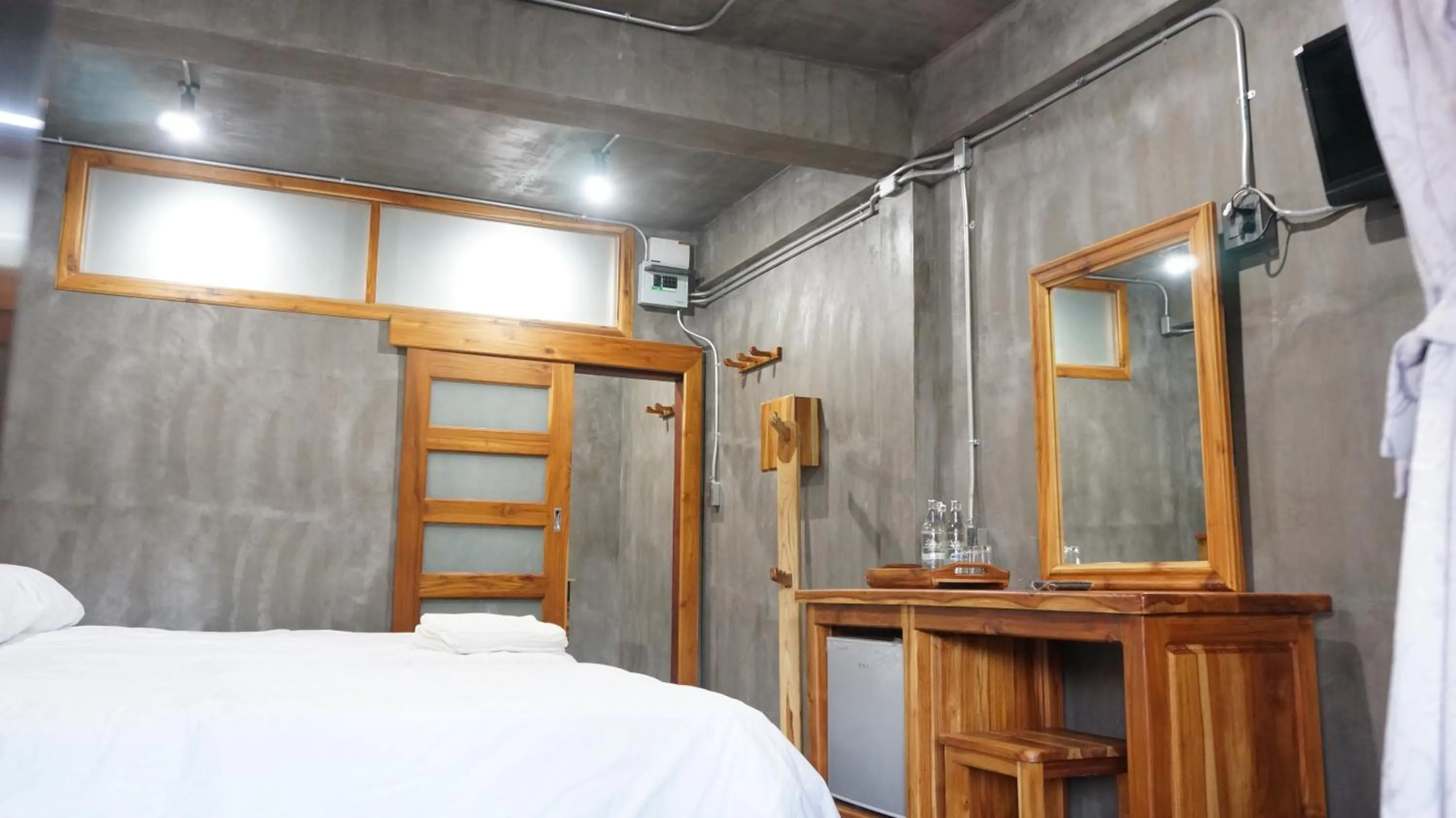 Bed in Thongphaphum River