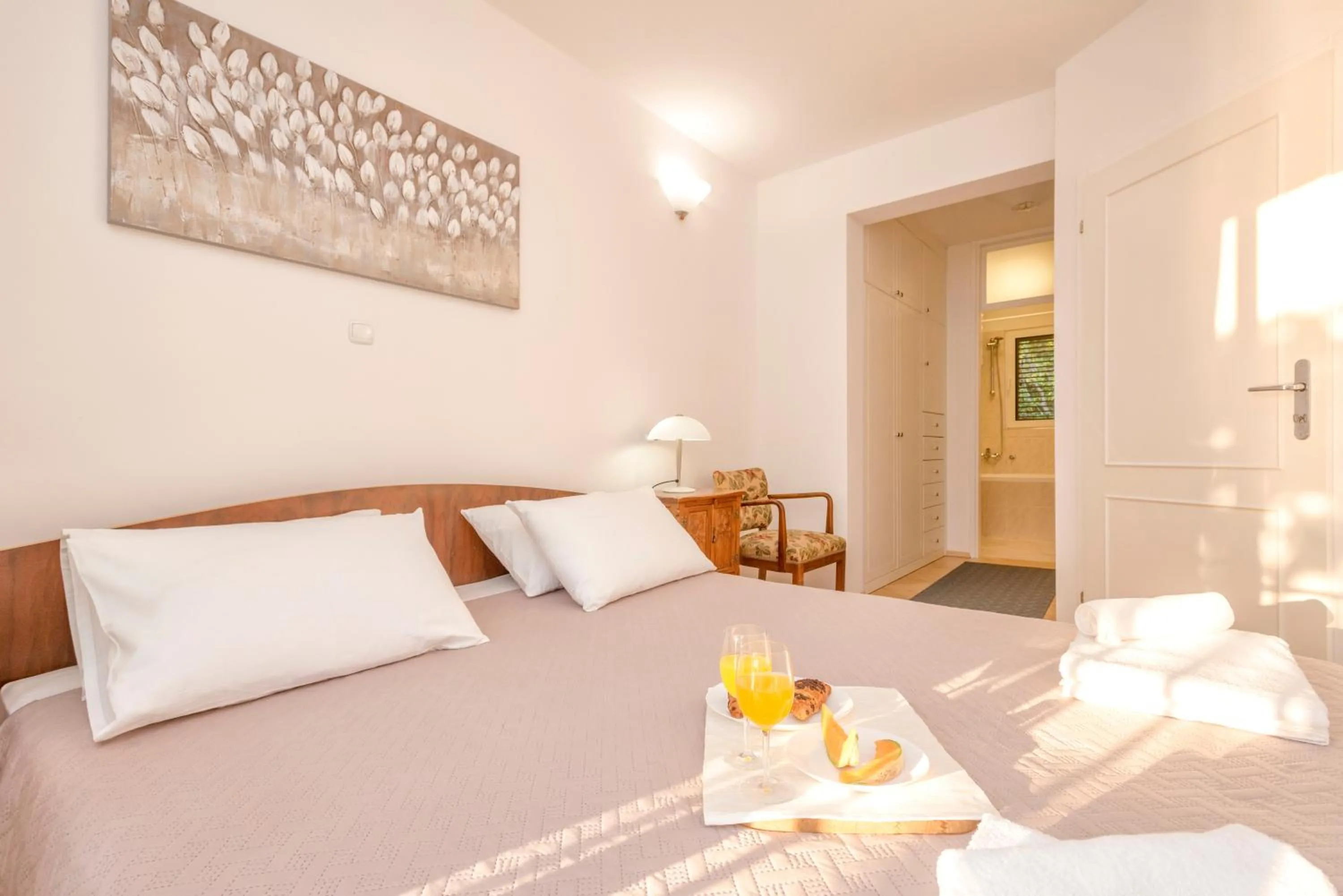 Bed in Pine Beach Villa