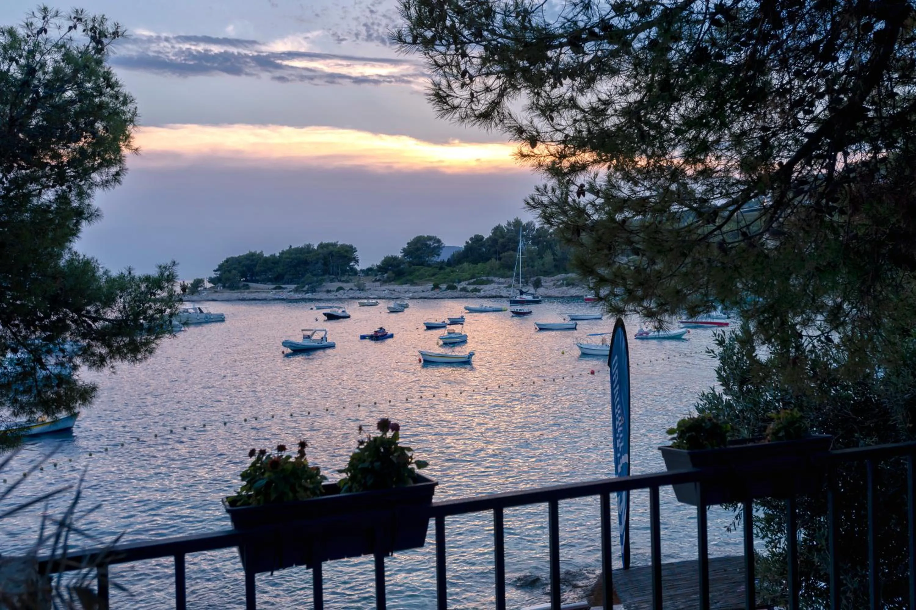 Summer in Pine Beach Villa