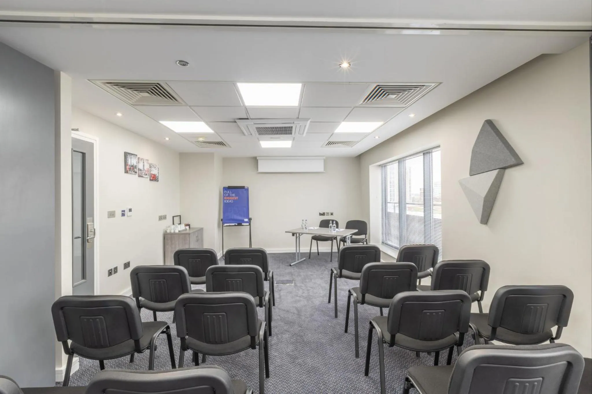Meeting/conference room in Holiday Inn Express London Croydon by IHG