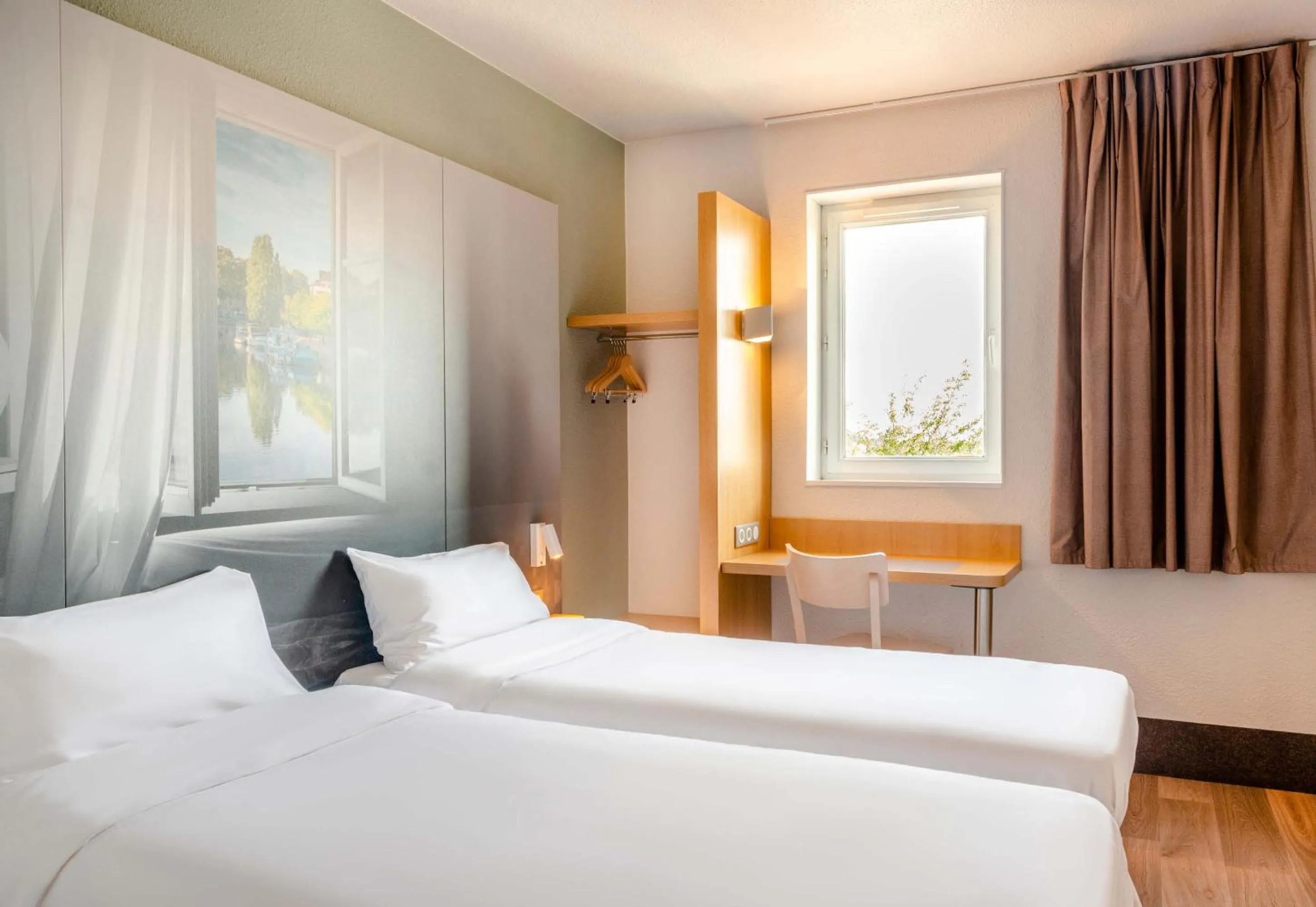 Bedroom, Bed in B&B HOTEL Nantes Rezé St Sébastien