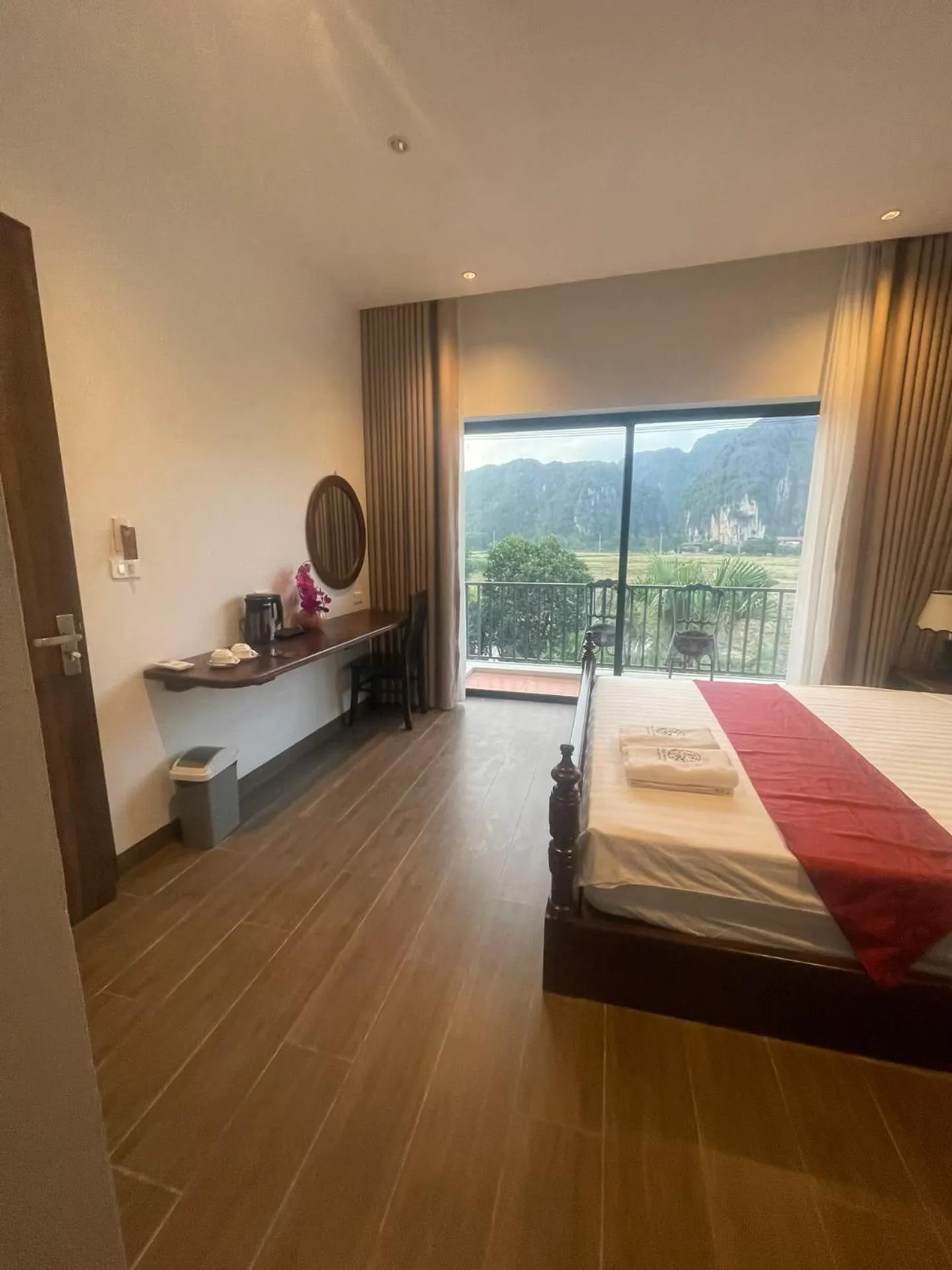 Photo of the whole room, Bed in Tam Coc Mountain View Homestay