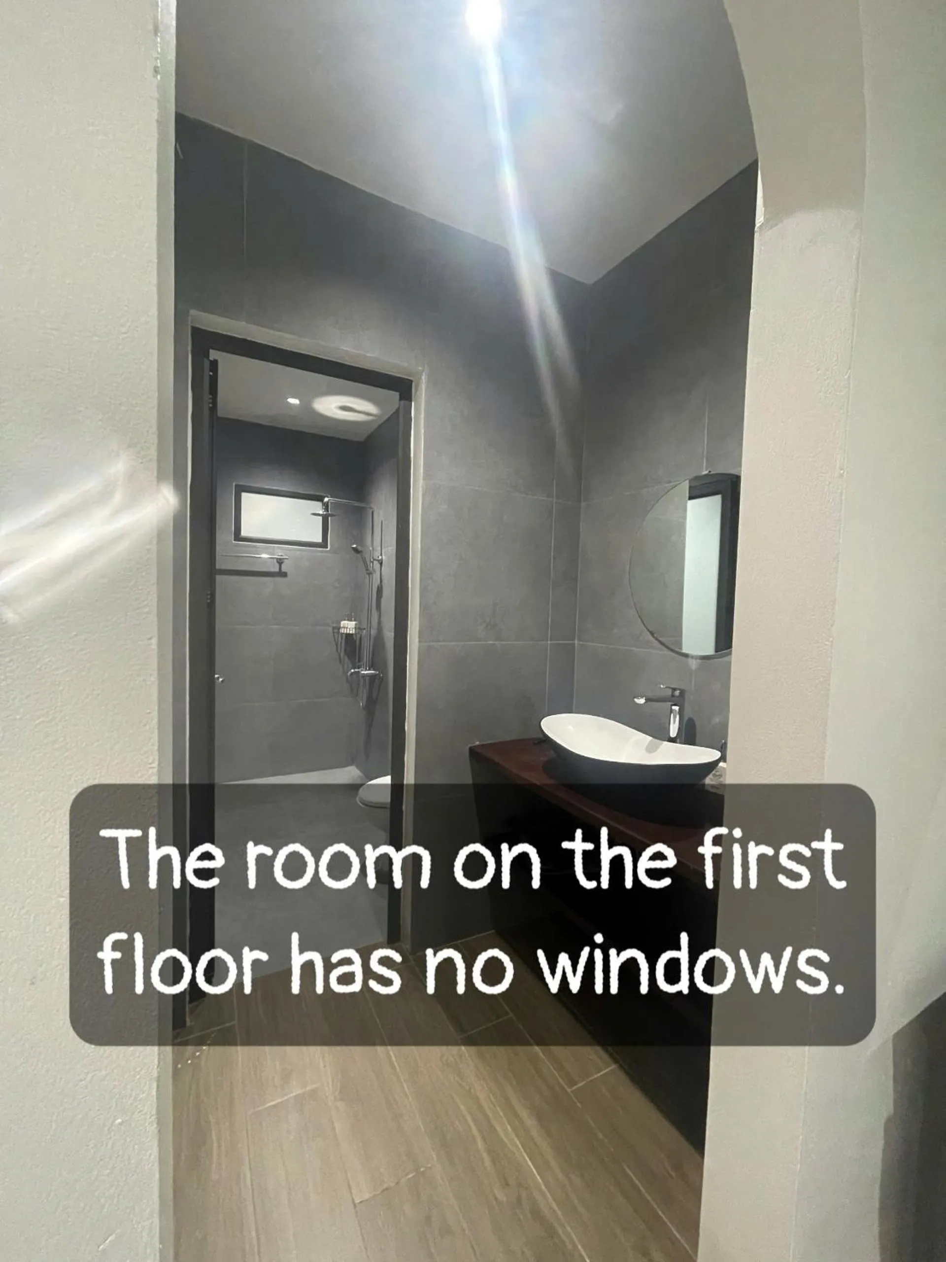 Shower in Tam Coc Mountain View Homestay