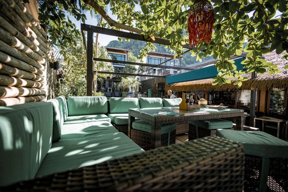 15 Palms Beach Resort