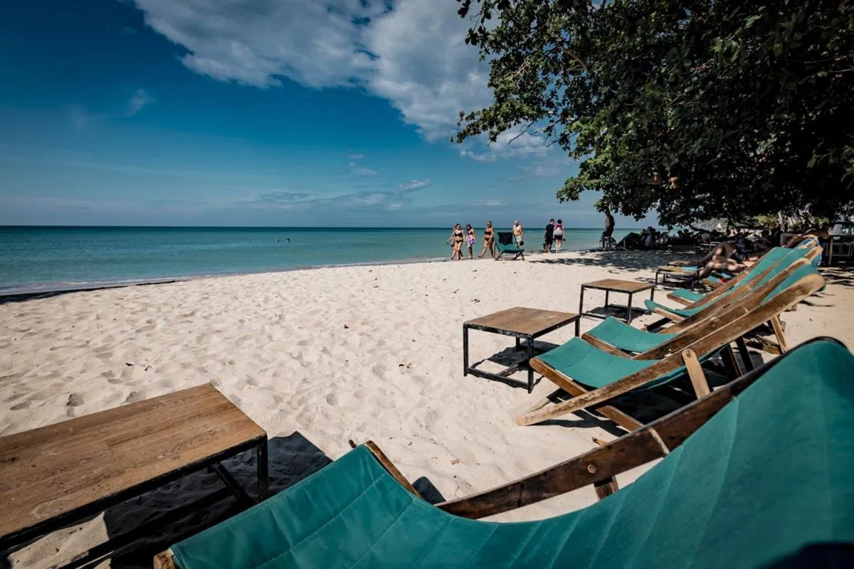 15 Palms Beach Resort