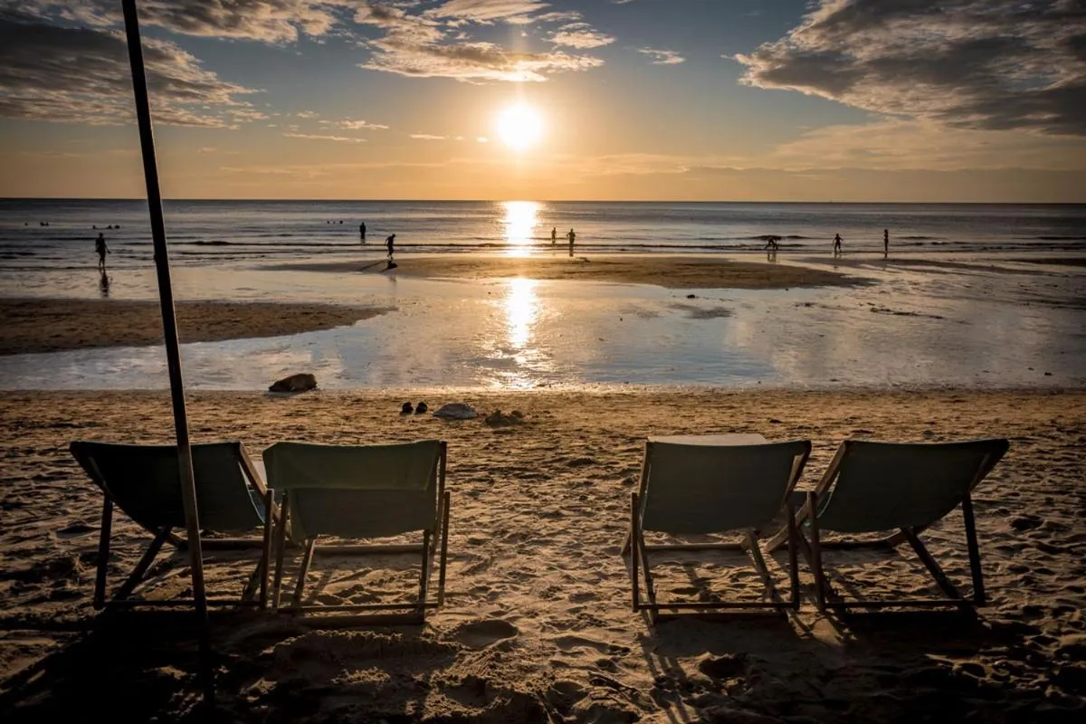 15 Palms Beach Resort