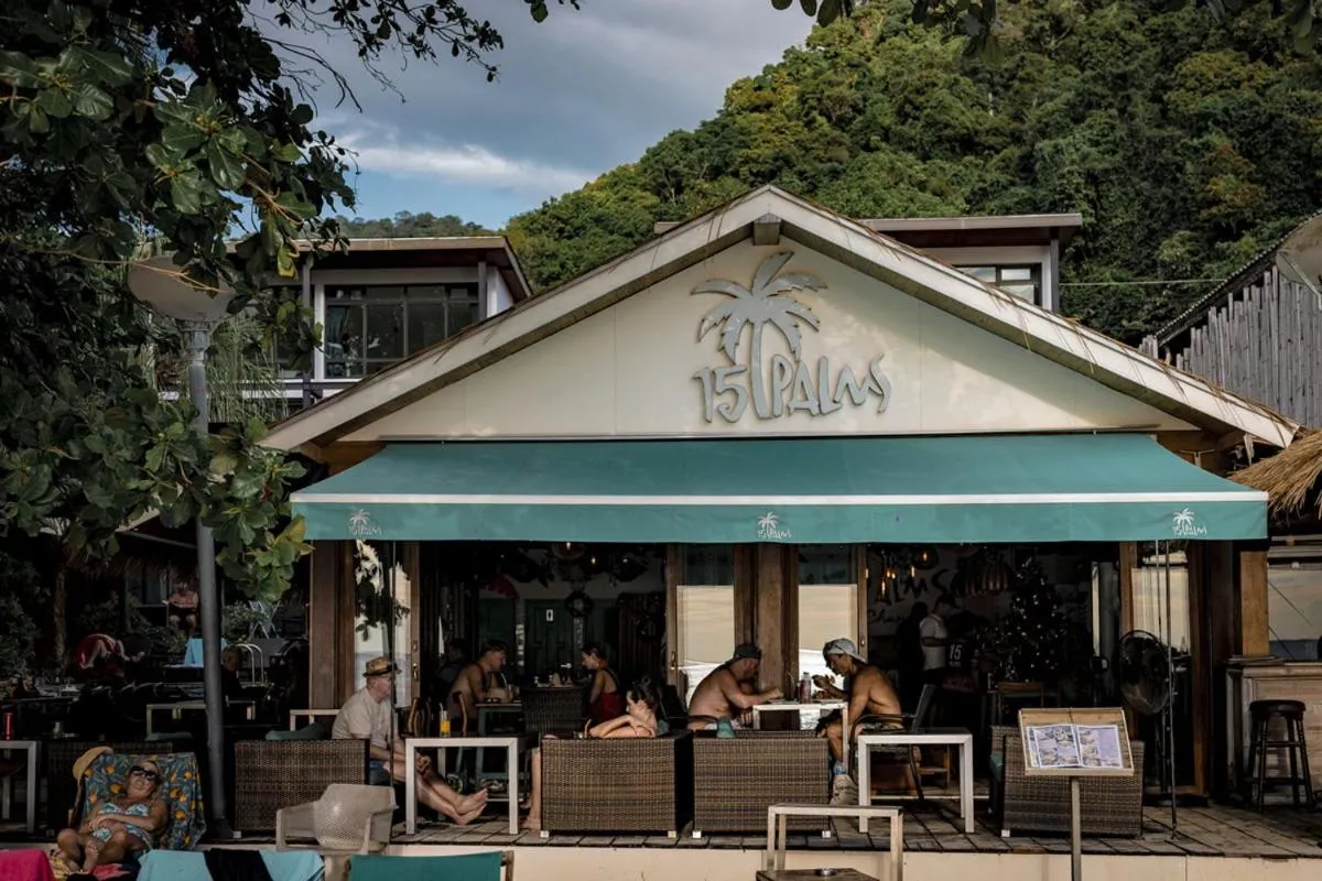 15 Palms Beach Resort