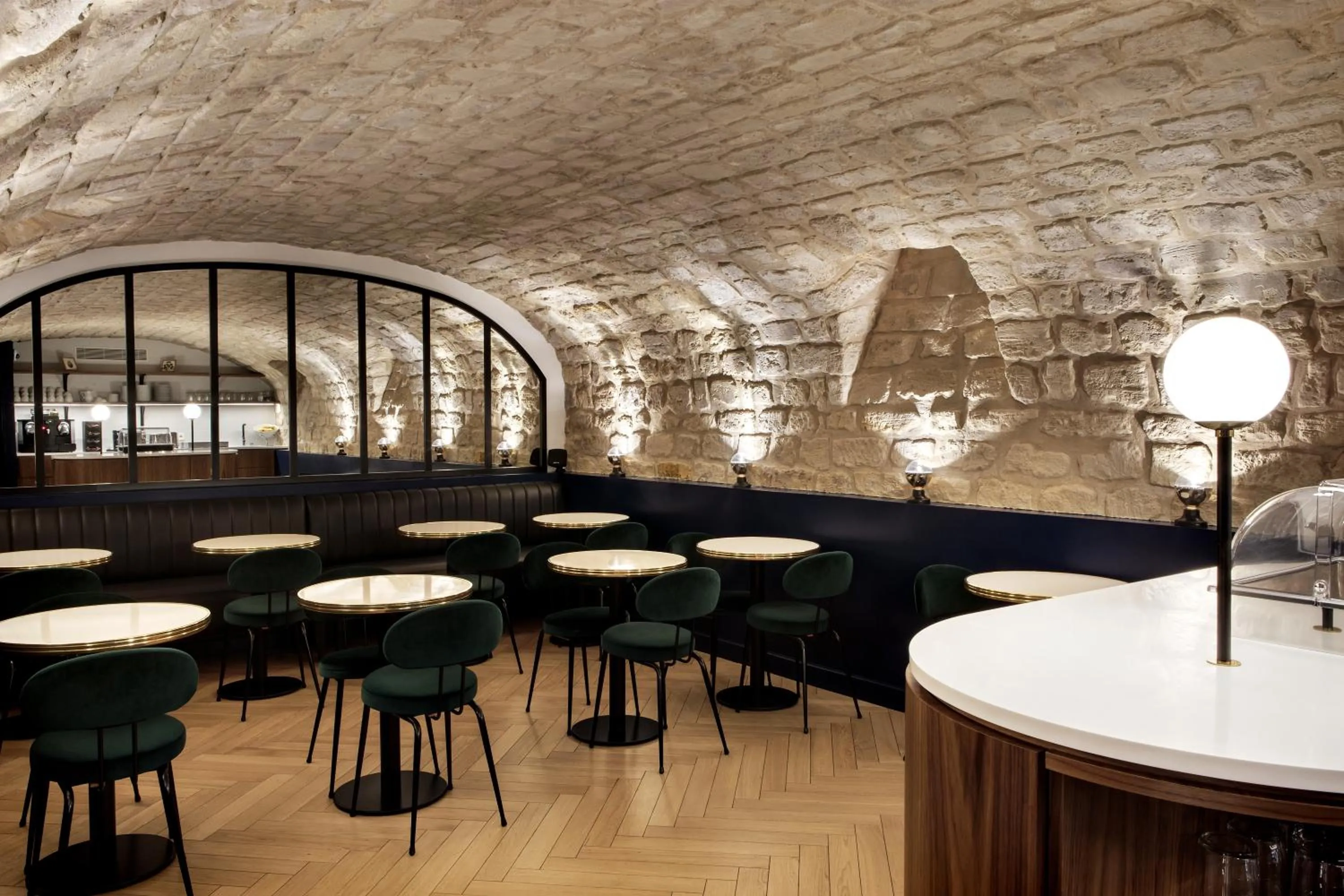 Restaurant/places to eat in Hotel Rendez-Vous Batignolles