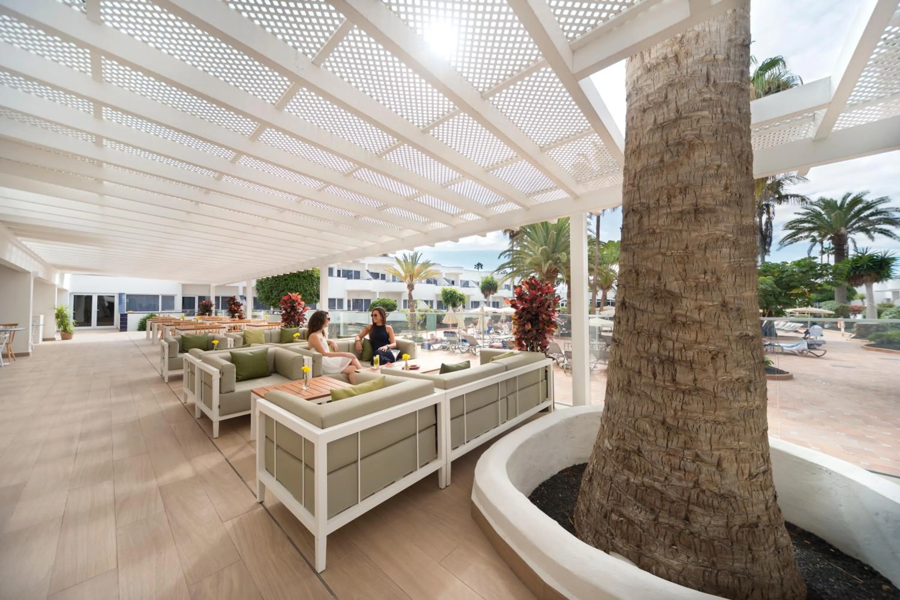 Lounge or bar in H10 Ocean Dunas - Adults Only