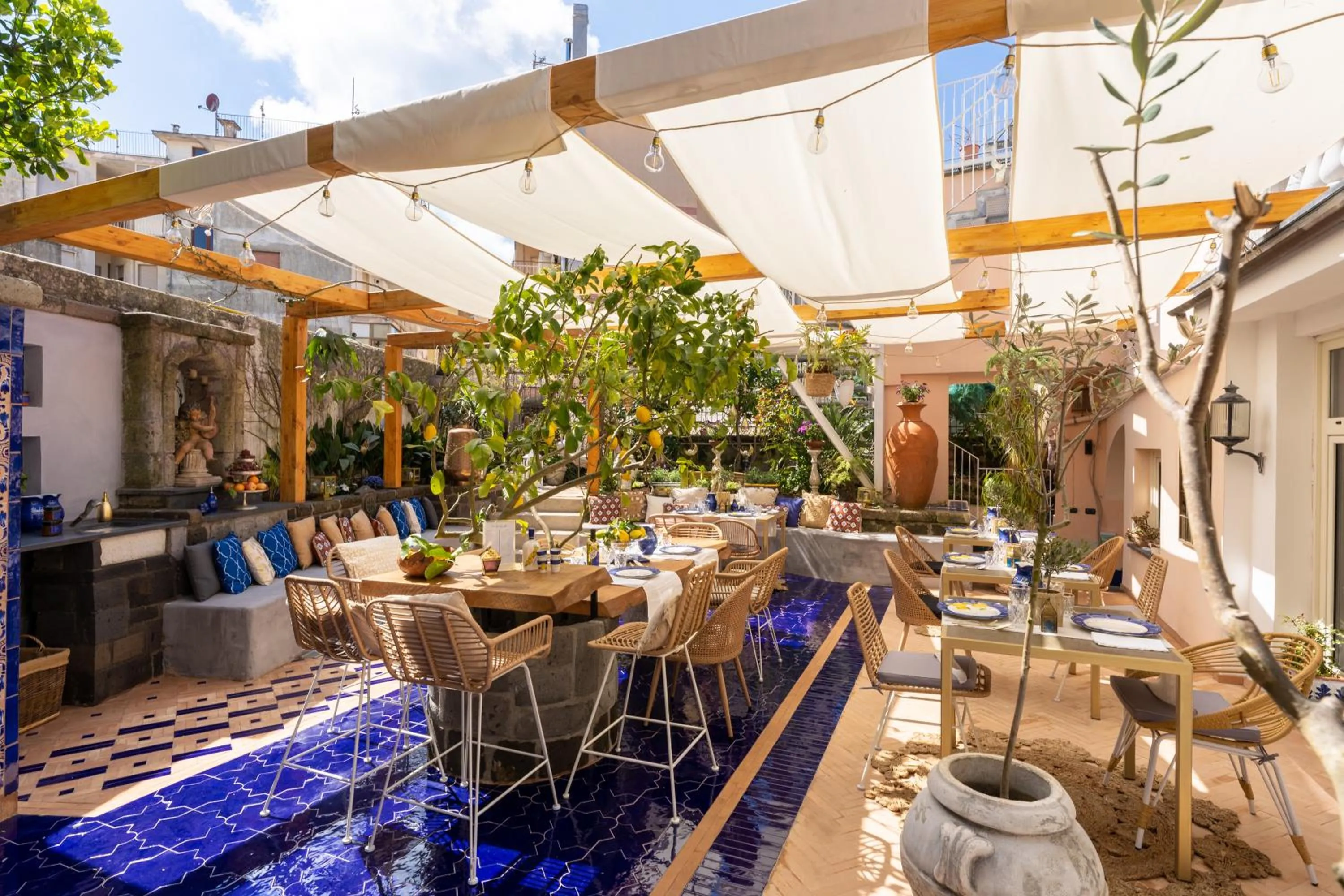 Restaurant/places to eat in Maison Fernanda