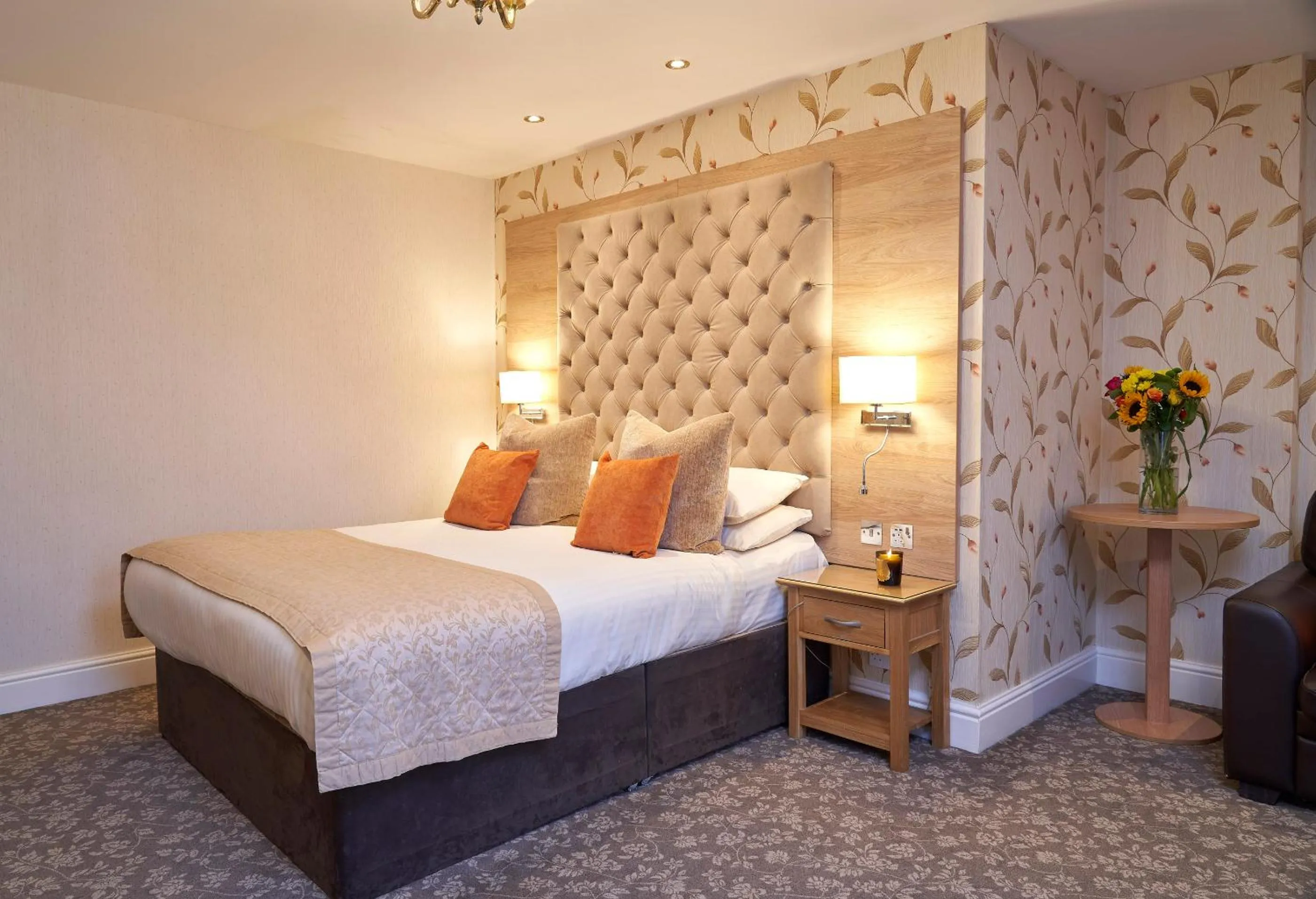 Property building, Bed in Kingston Theatre Hotel