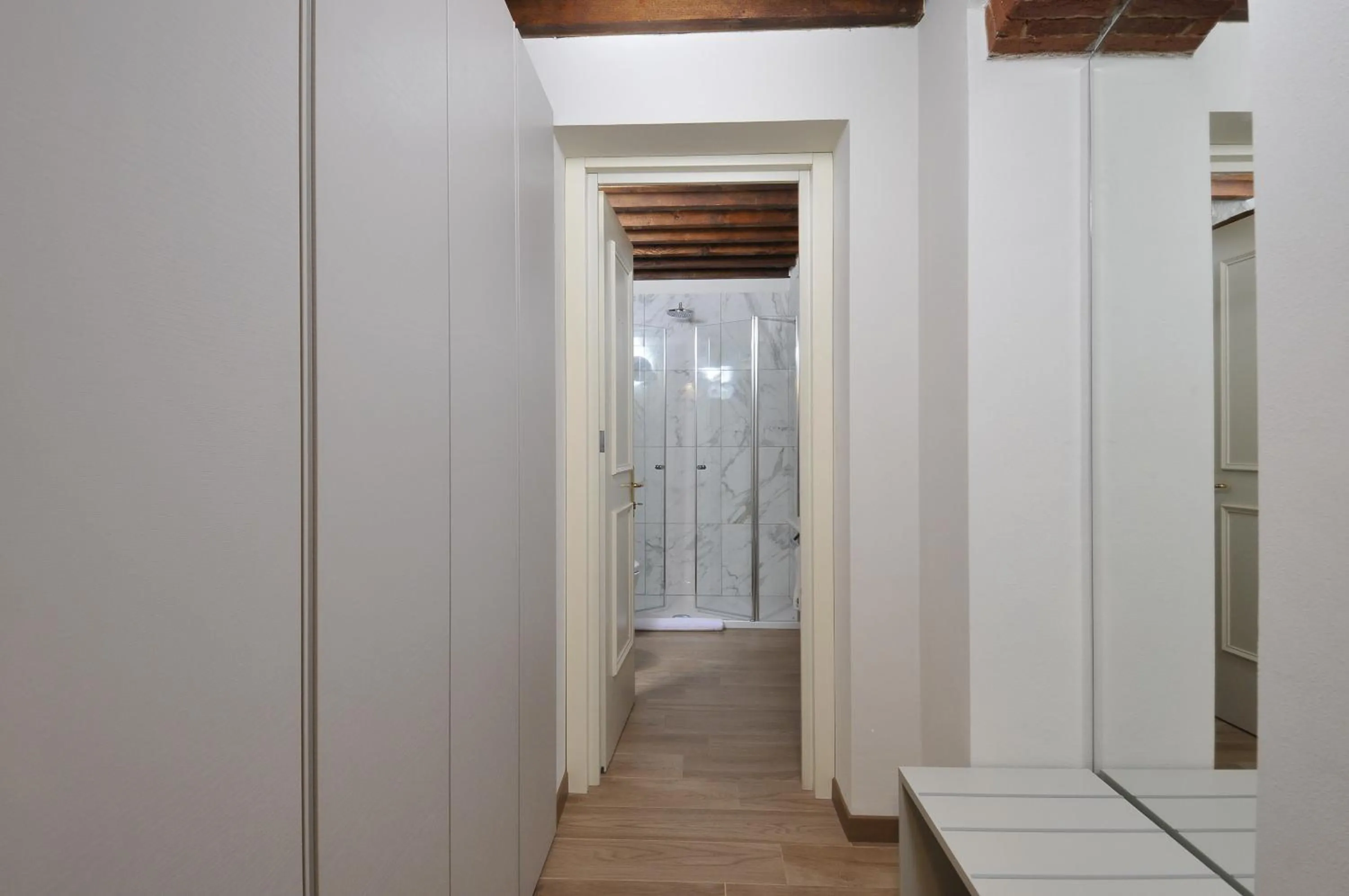 Photo of the whole room in Canto degli Aranci