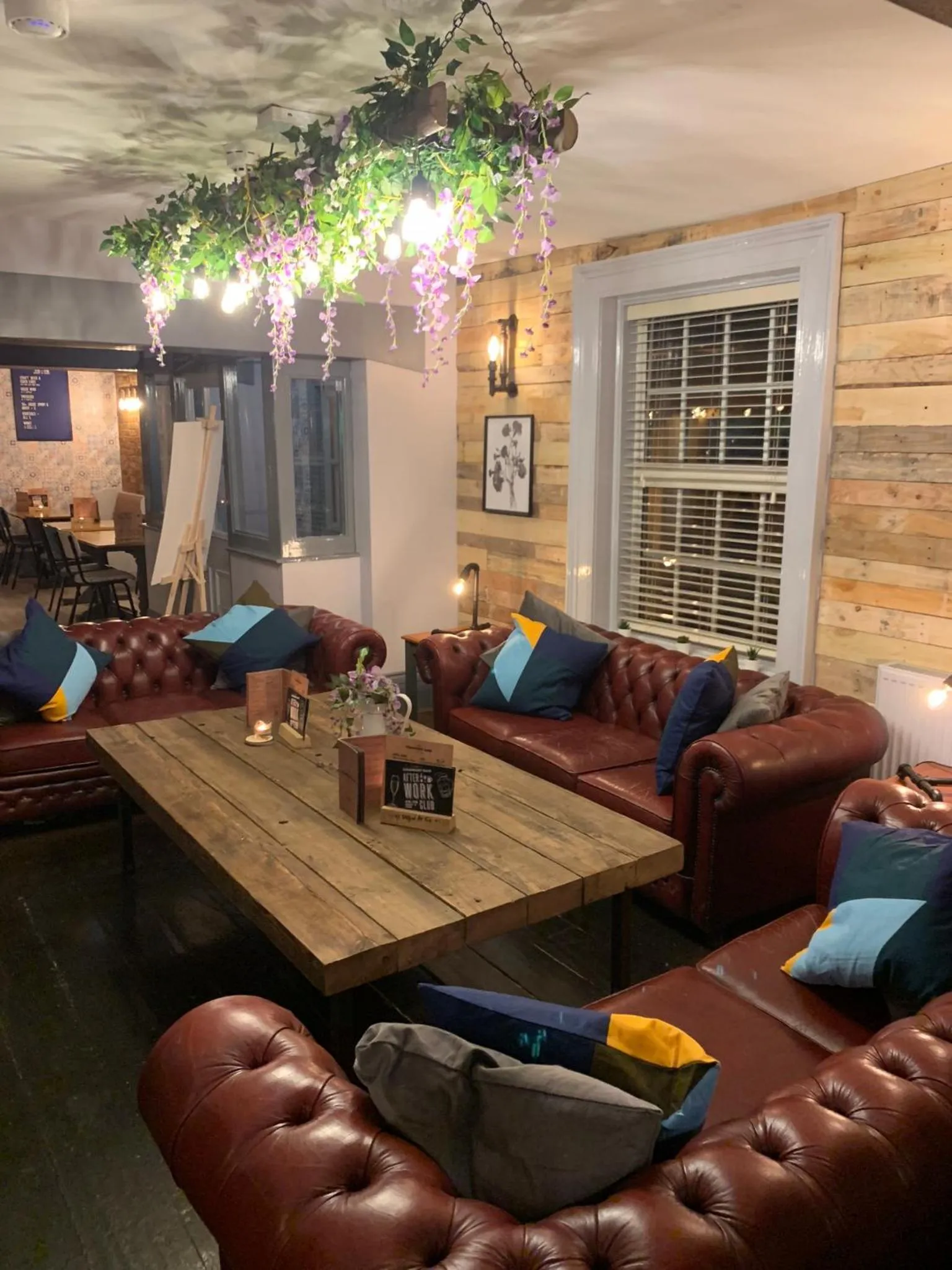 Strawberry Bank Hotel, NEC