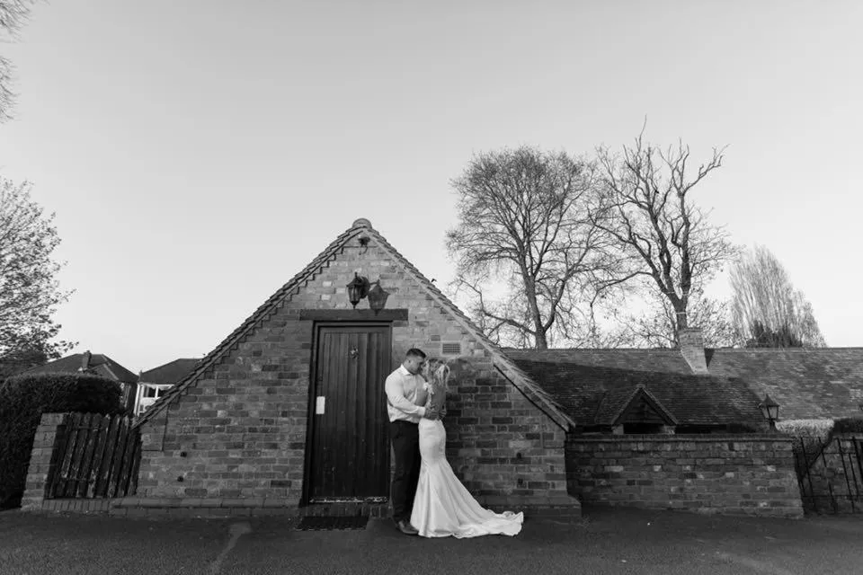 Strawberry Bank Hotel, NEC