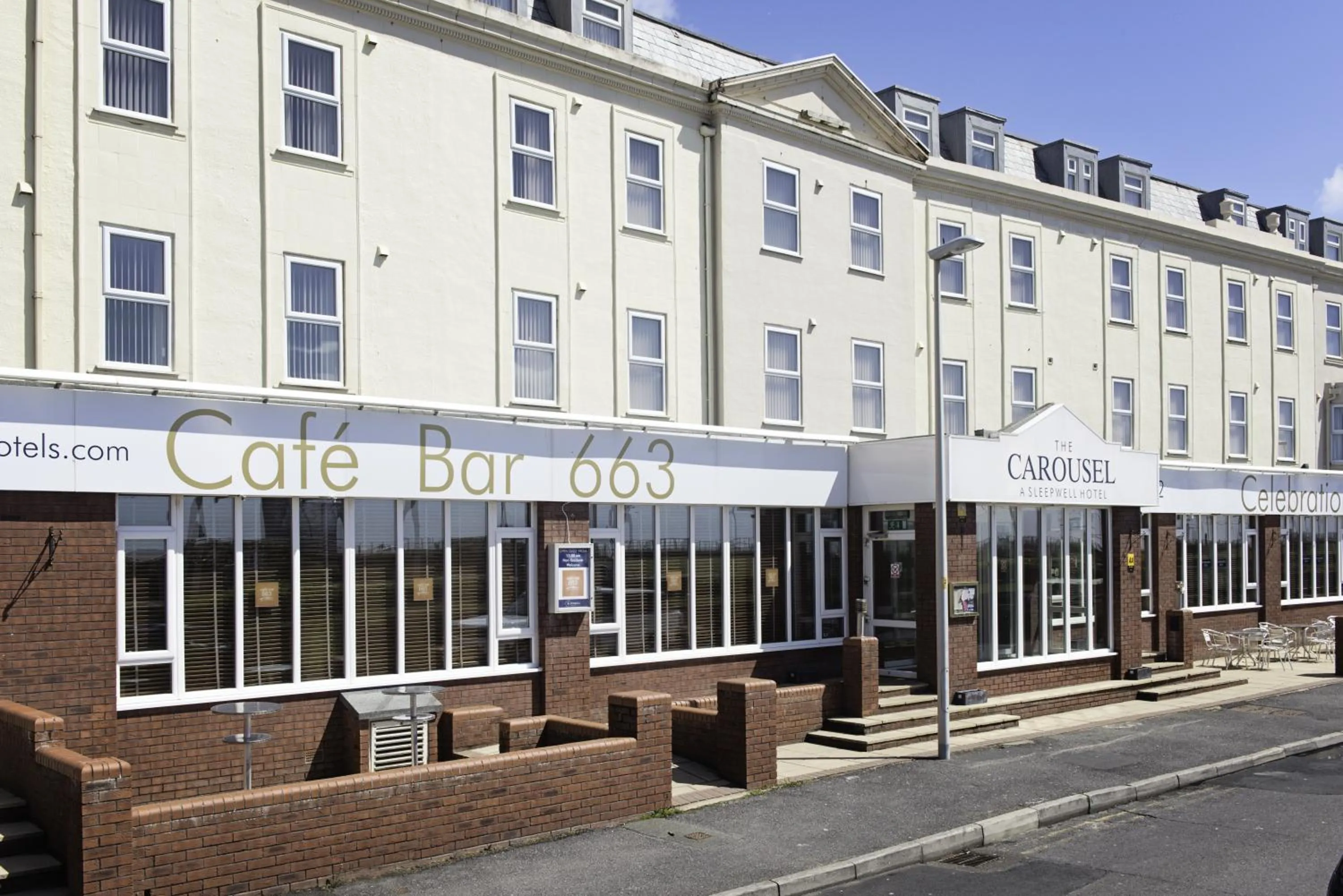 Facade/entrance in Carousel Hotel