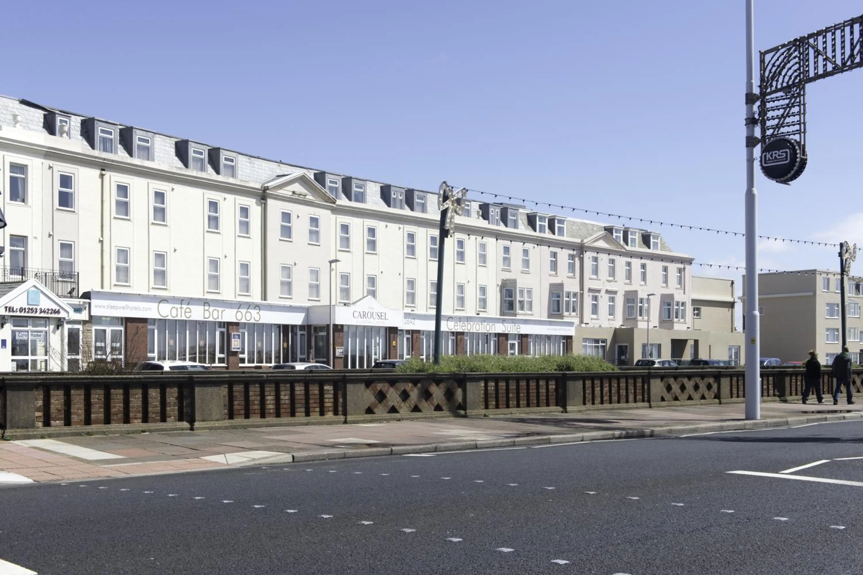 Facade/entrance in Carousel Hotel