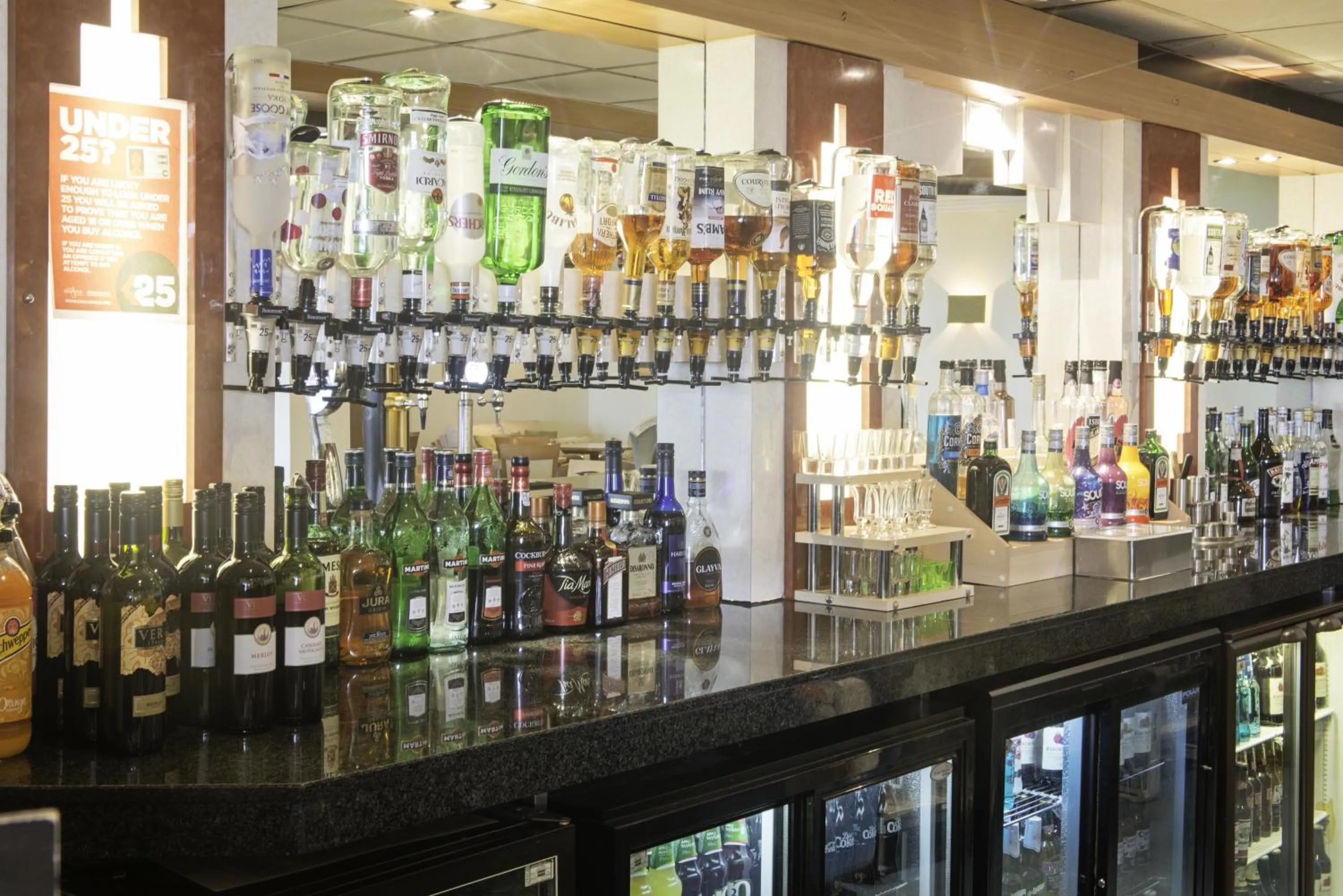 Lounge or bar in Carousel Hotel