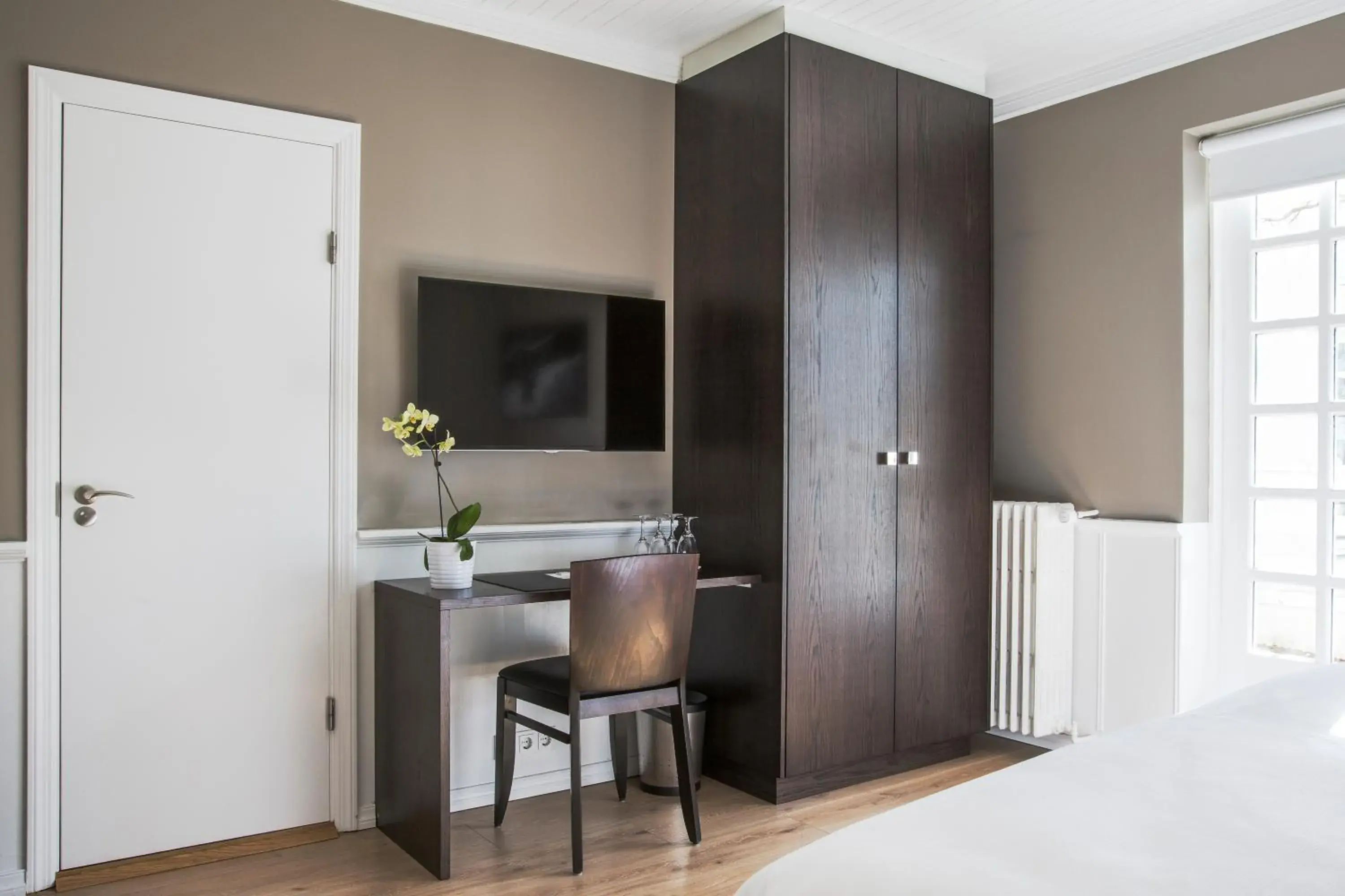 Superior Double Room in Hotel Ódinsvé Superior Double Room in Hotel Ódinsvé