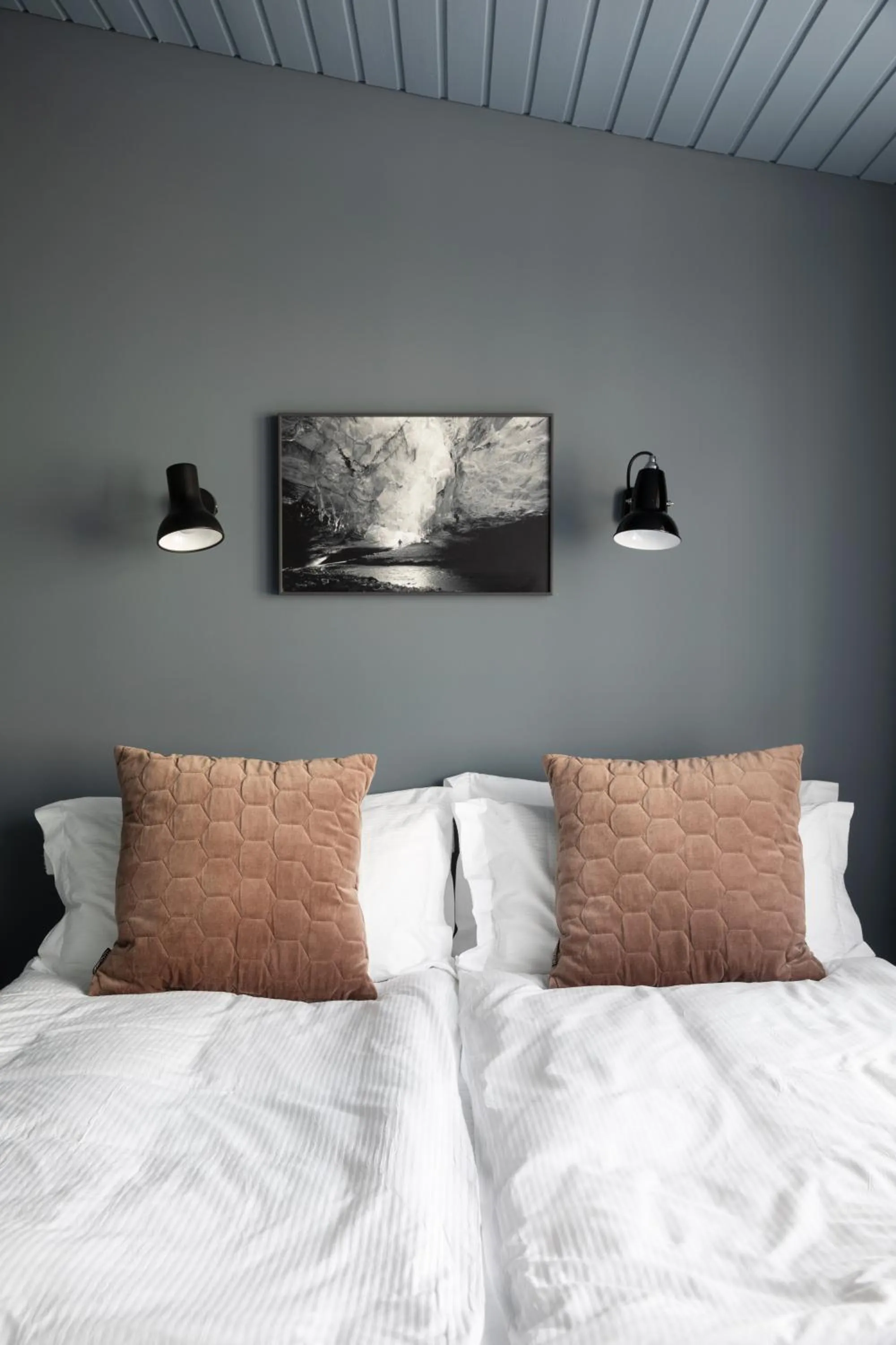 Bed in Hotel Ódinsvé