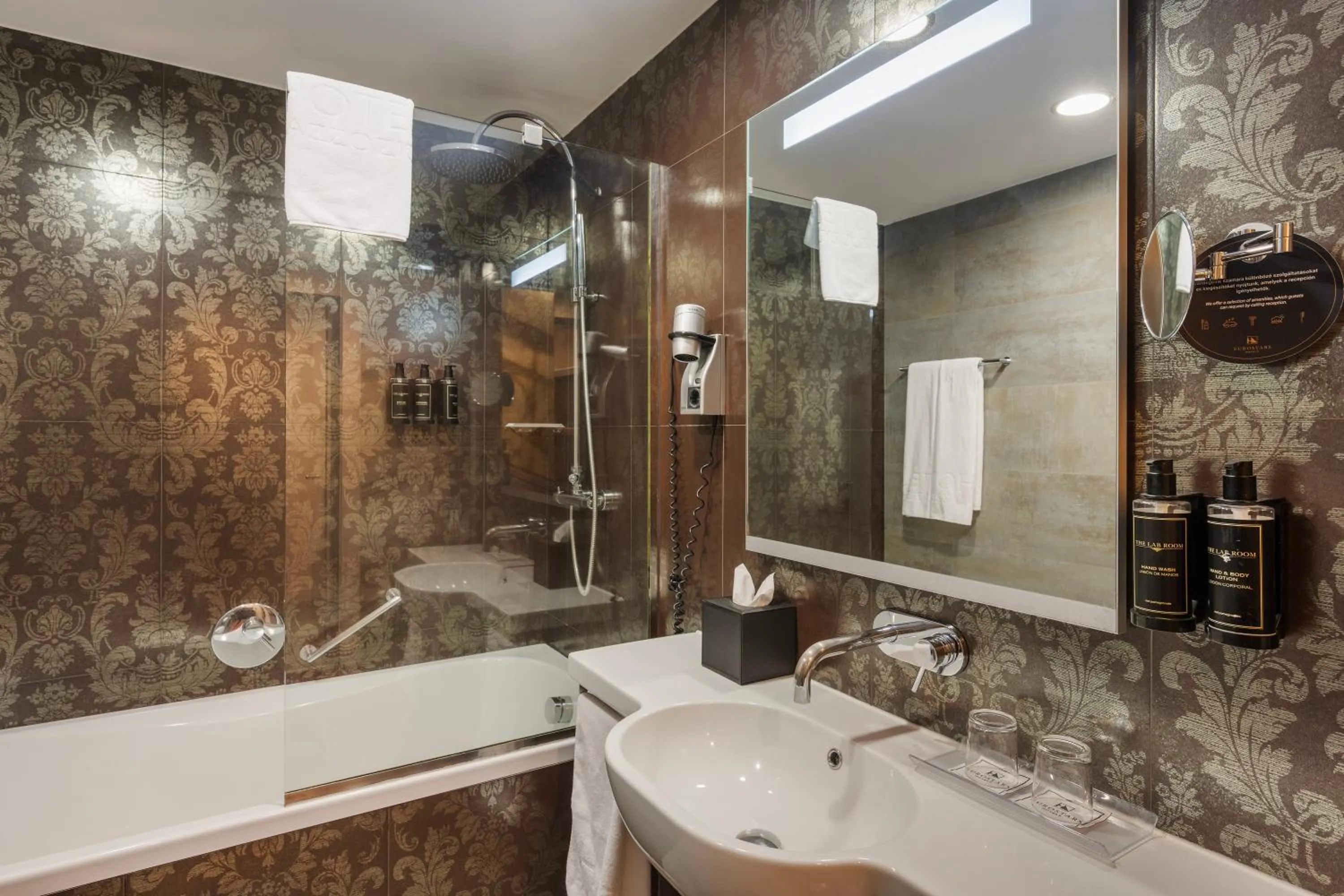 Bathroom in Eurostars Palazzo Zichy