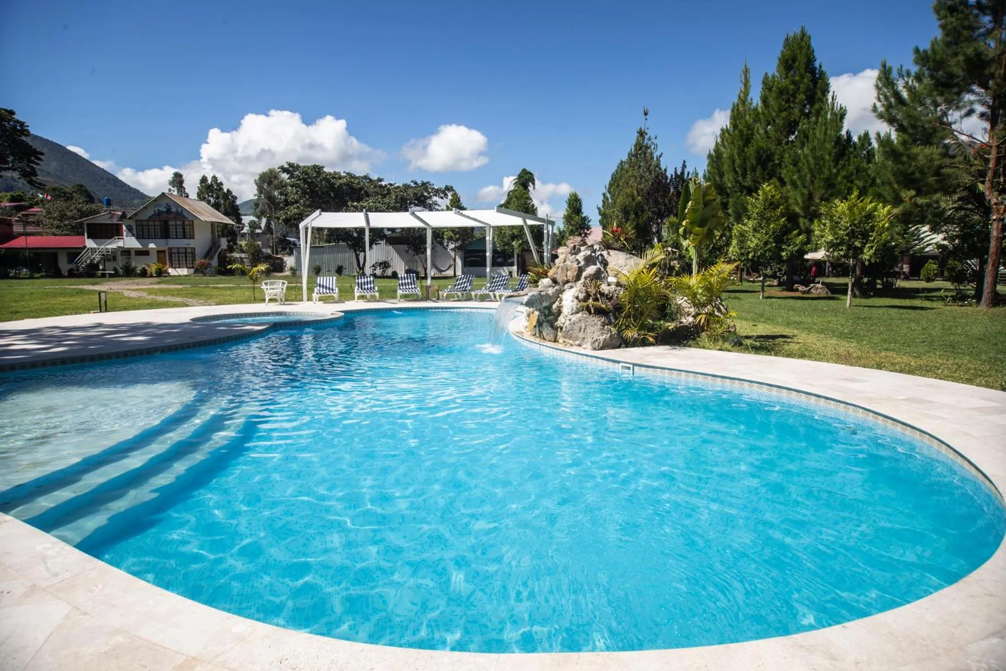 Swimming pool in Cemayu Lodge