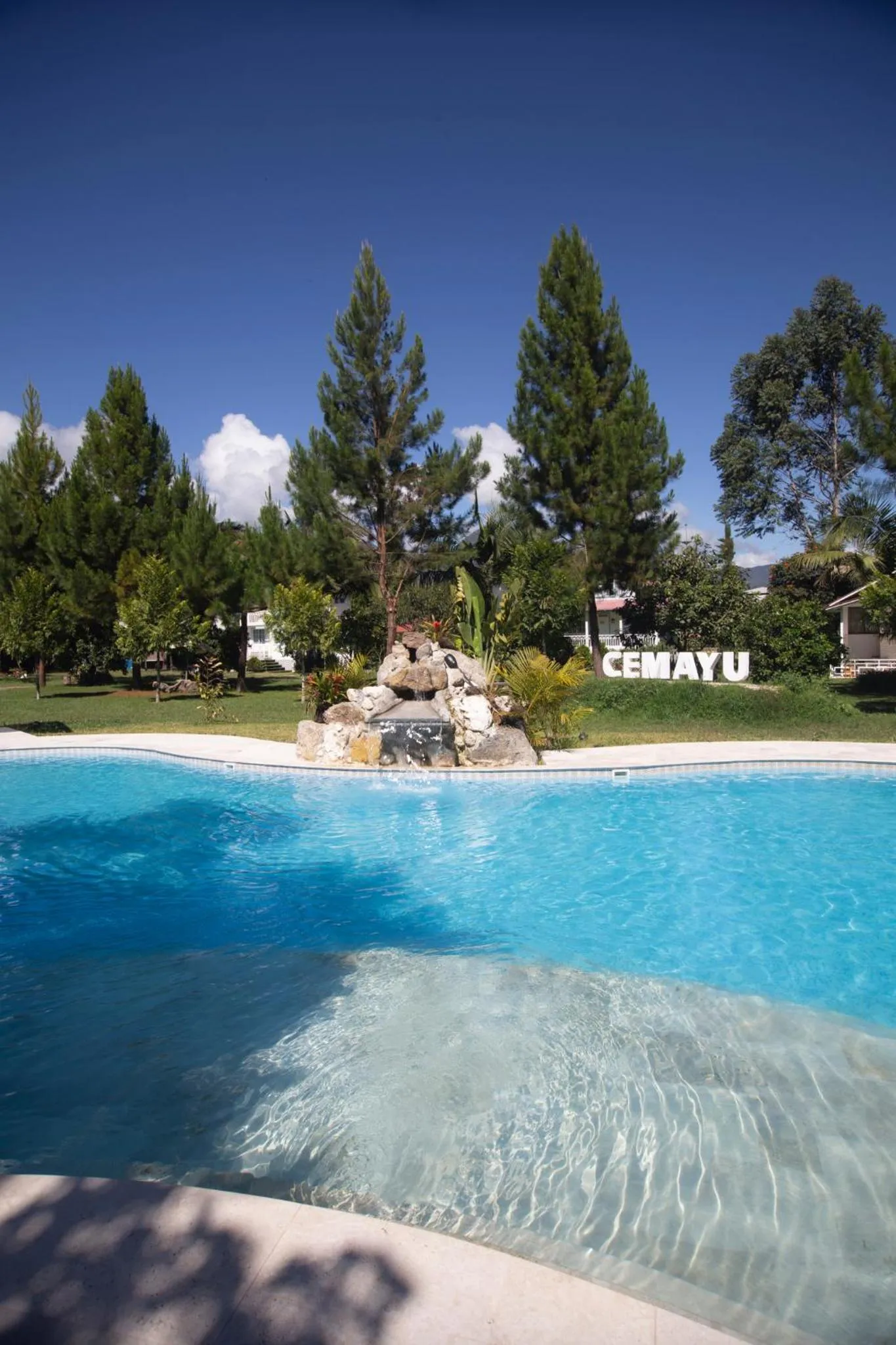 Swimming pool in Cemayu Lodge