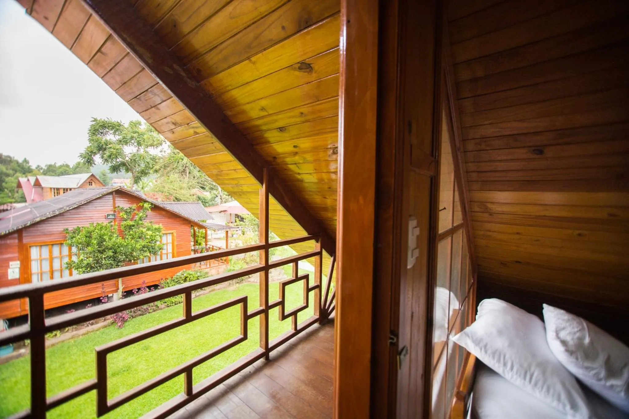 Balcony/Terrace, Bed in Cemayu Lodge
