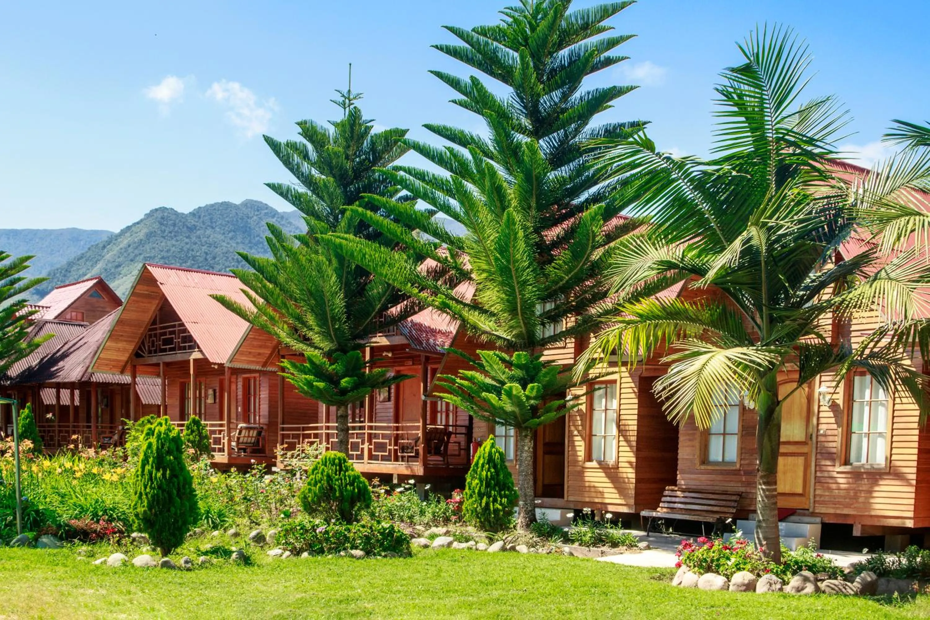 Property building in Cemayu Lodge