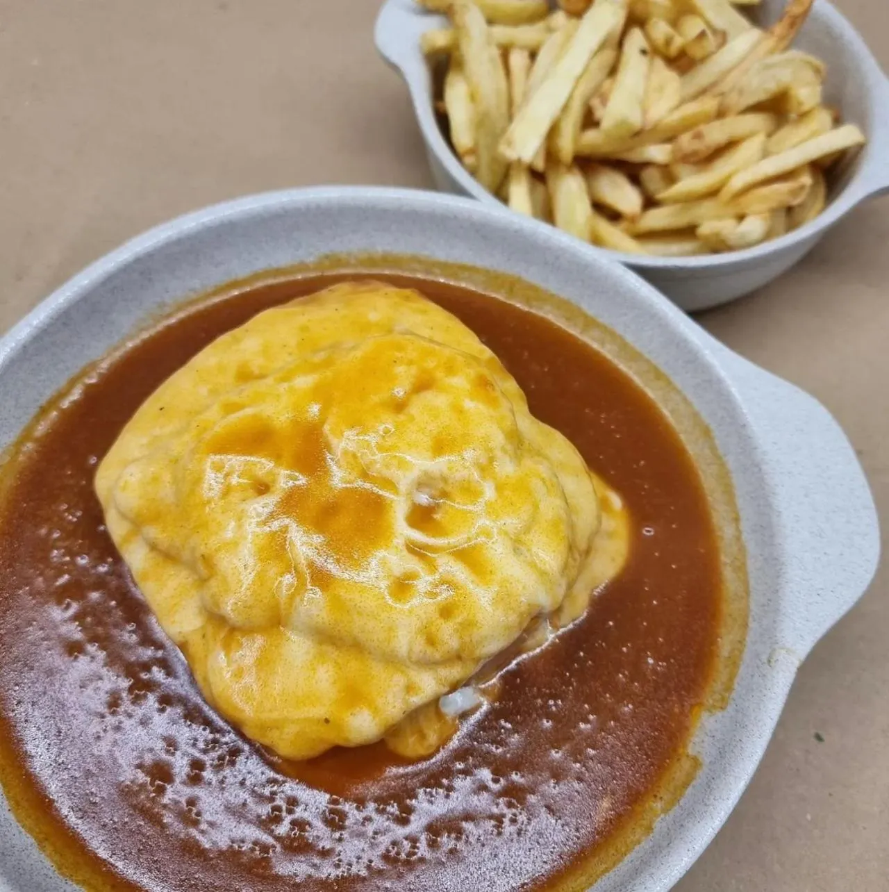 Restaurant/places to eat in Residencial Dona Teresa