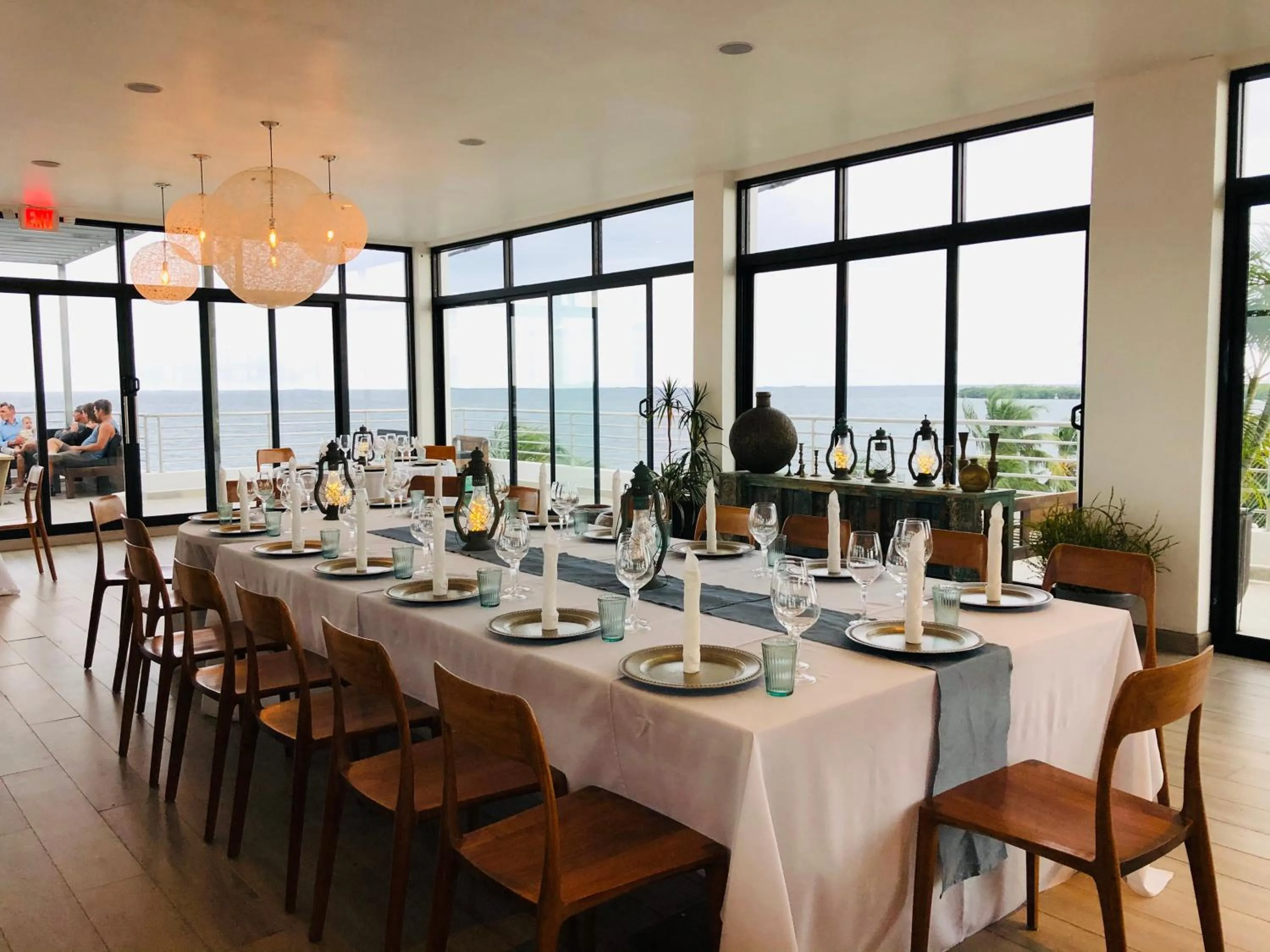 Restaurant/places to eat in The Ellysian Boutique Hotel