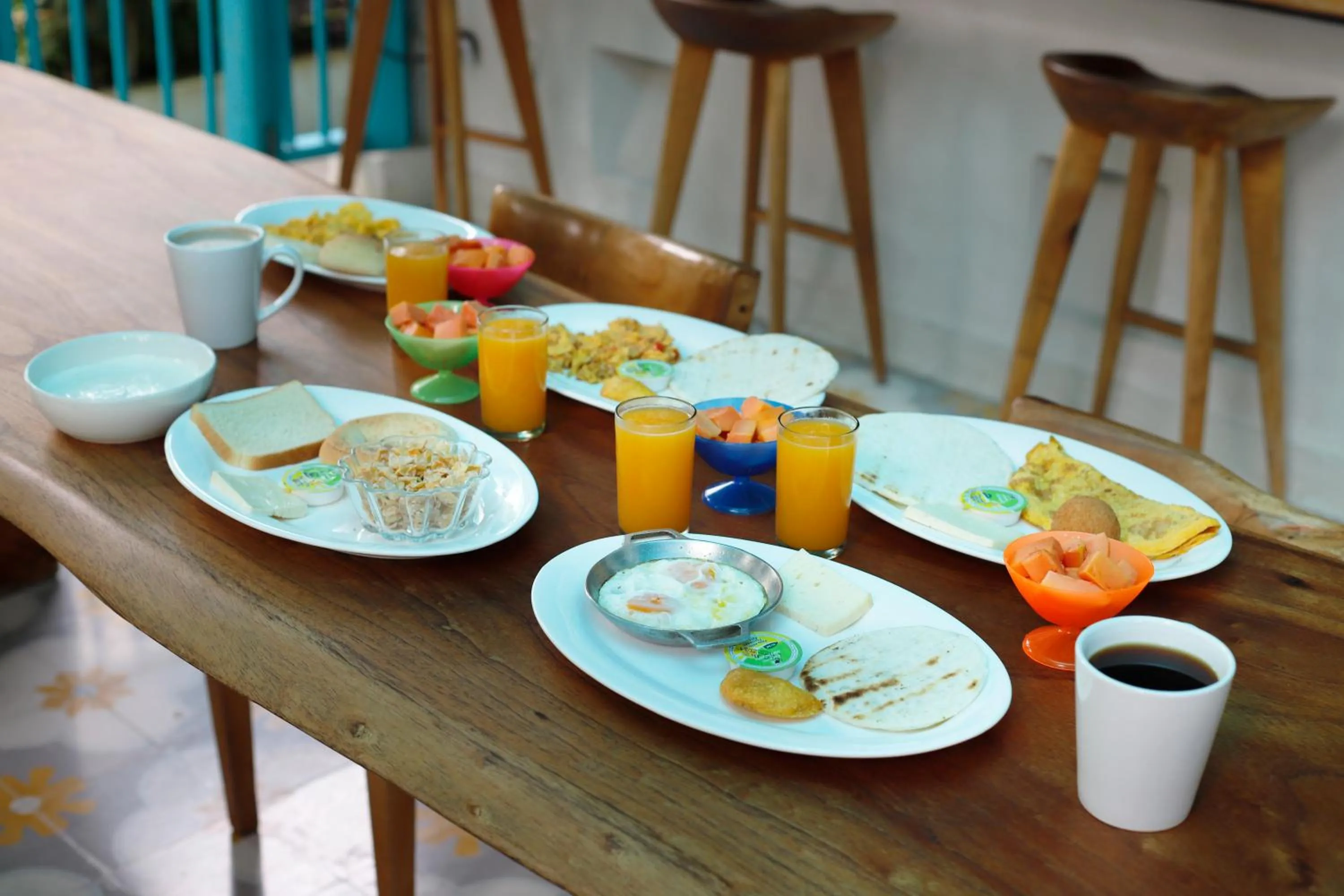 Food and drinks in Casa de las Dos Palmas