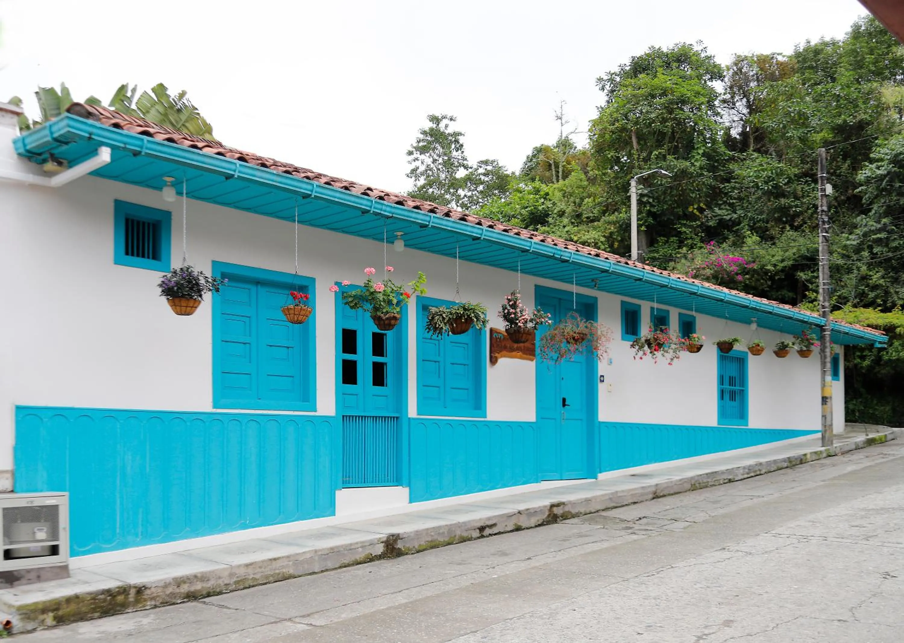 Property building in Casa de las Dos Palmas