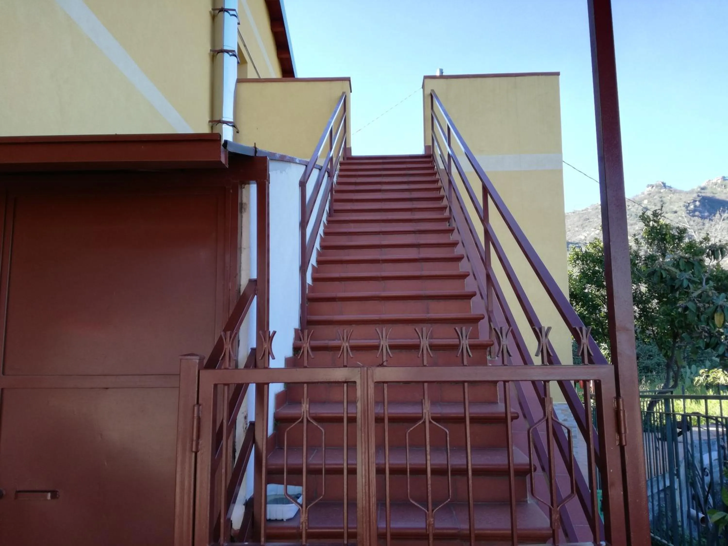 Facade/entrance in Casa Fronte Gole Alcantara