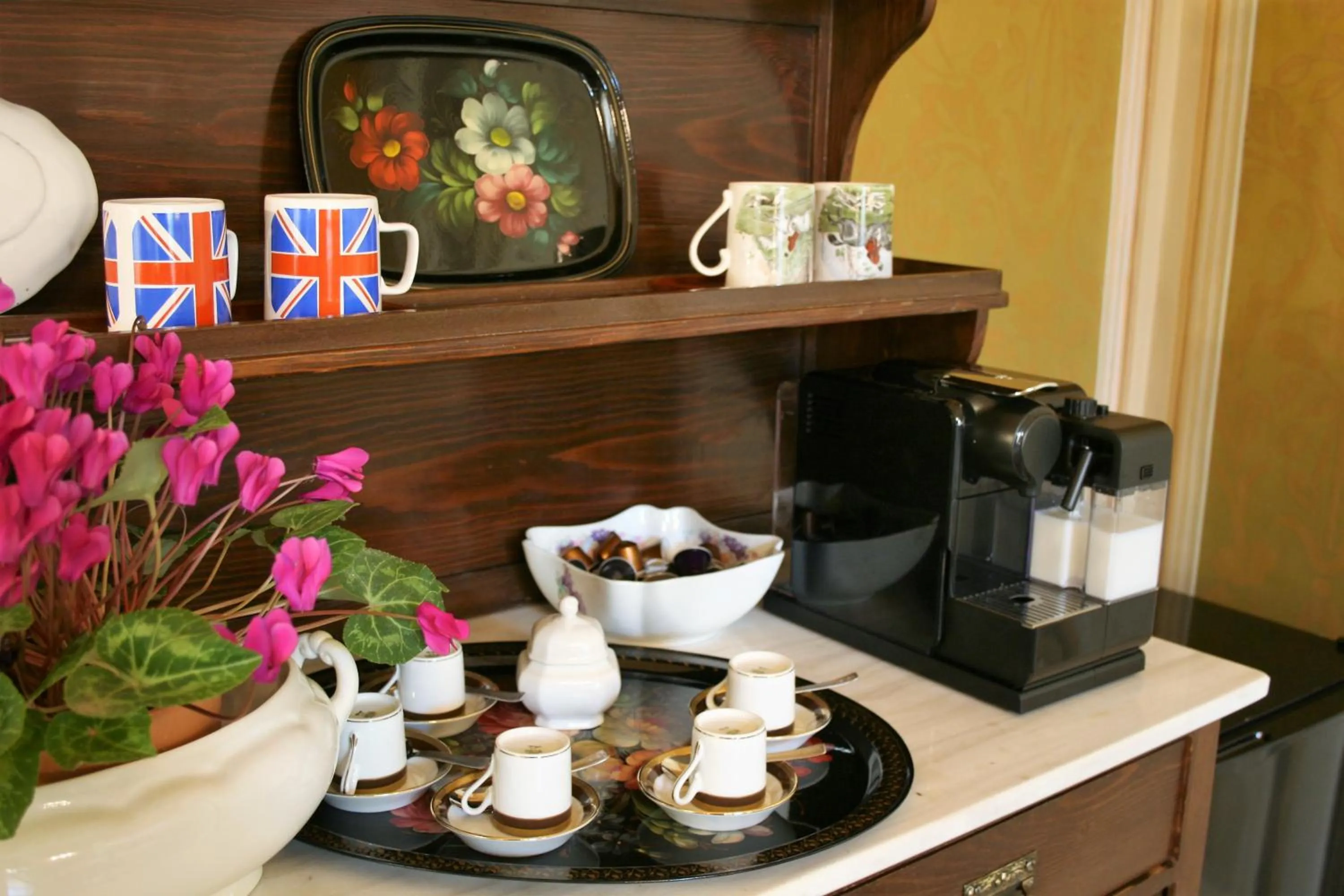 Coffee/tea facilities in Chez Moi Charme B&B