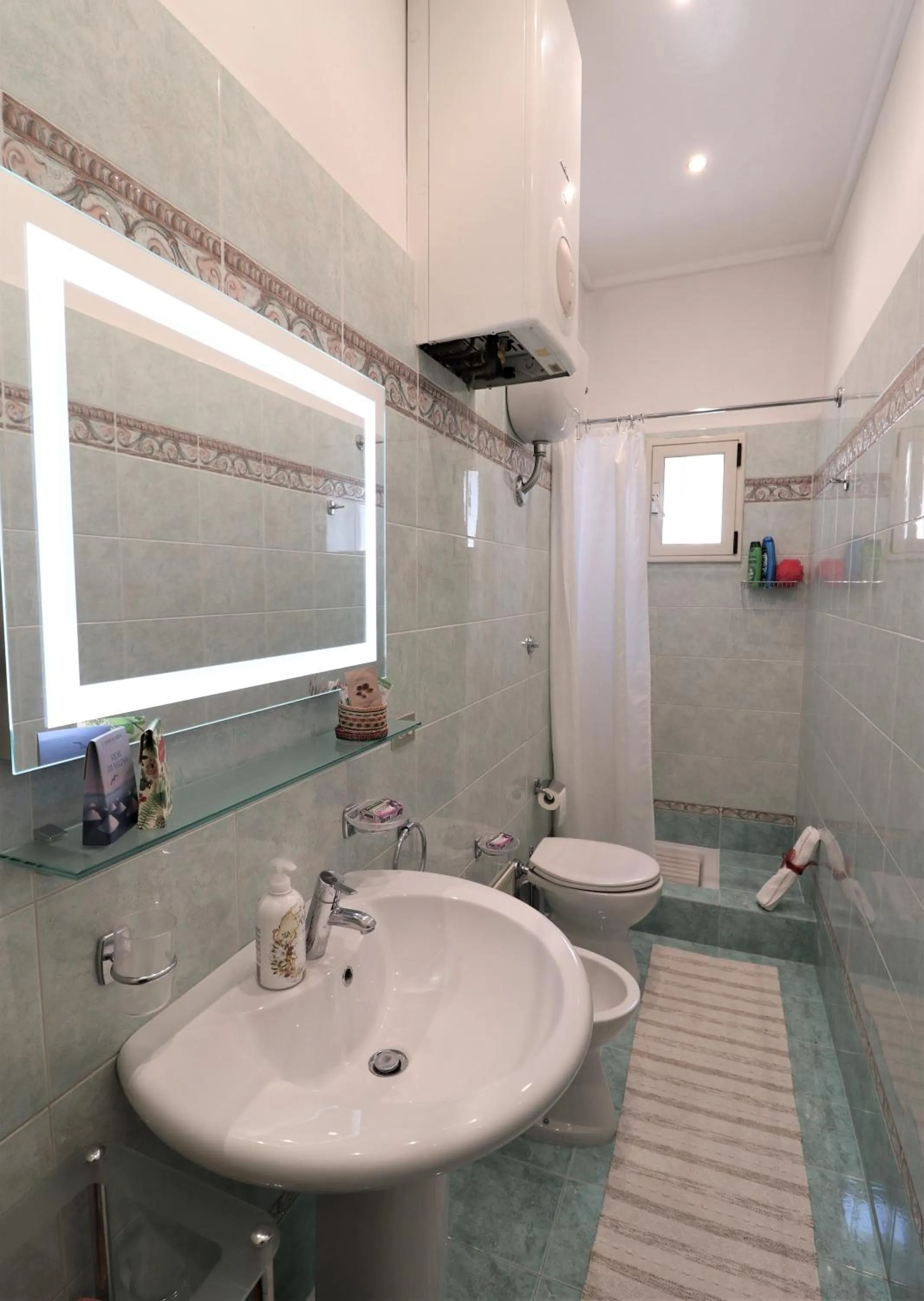 Shower in Chez Moi Charme B&B