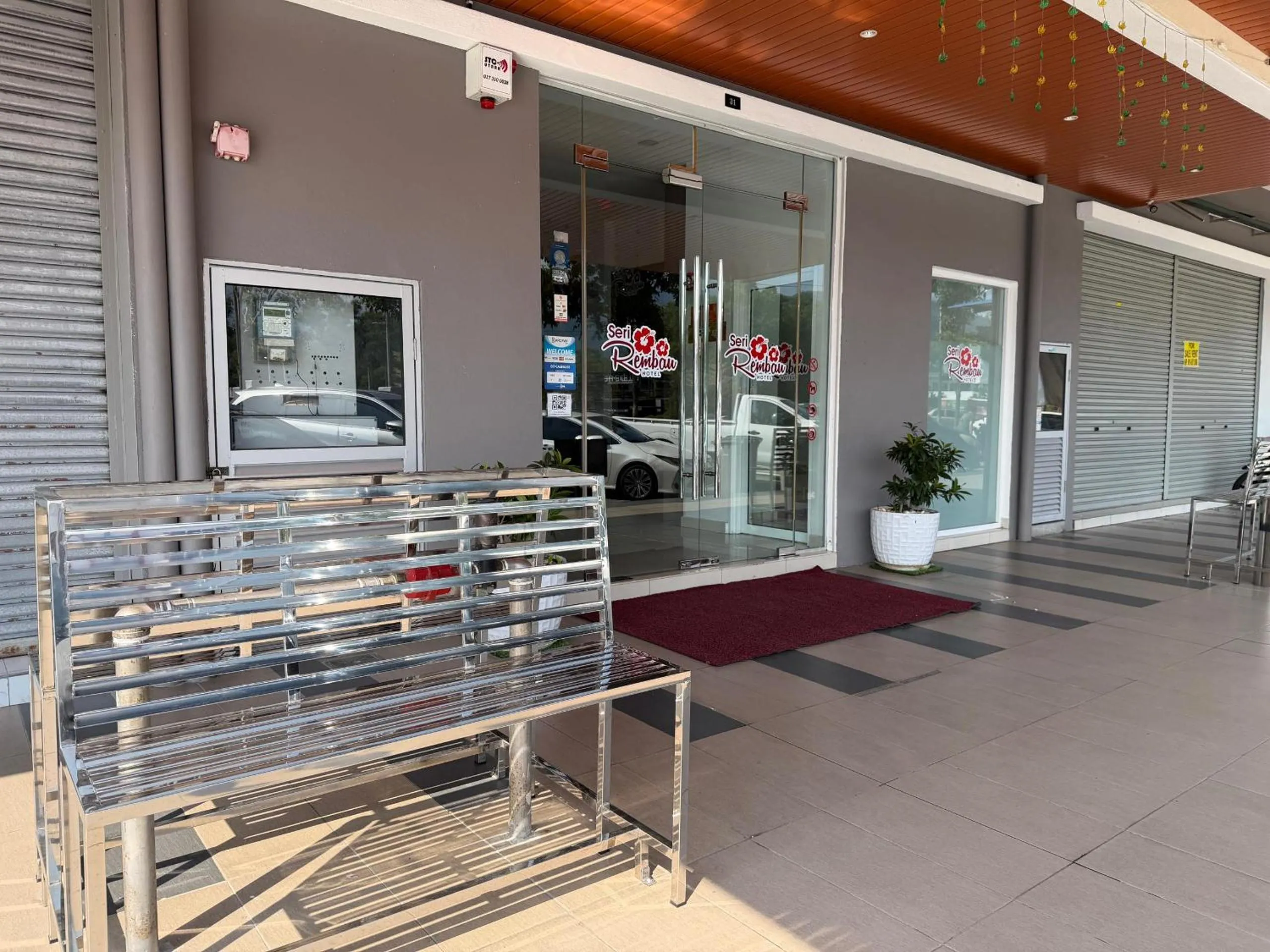 Seating area in Hotel Seri Rembau