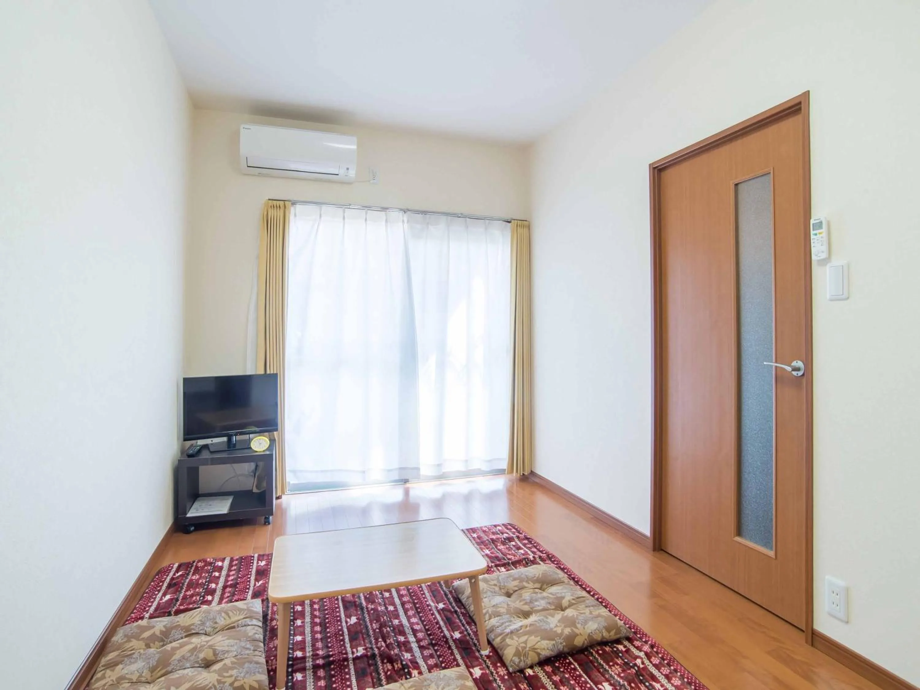 Photo of the whole room in Kenrokuen Inn