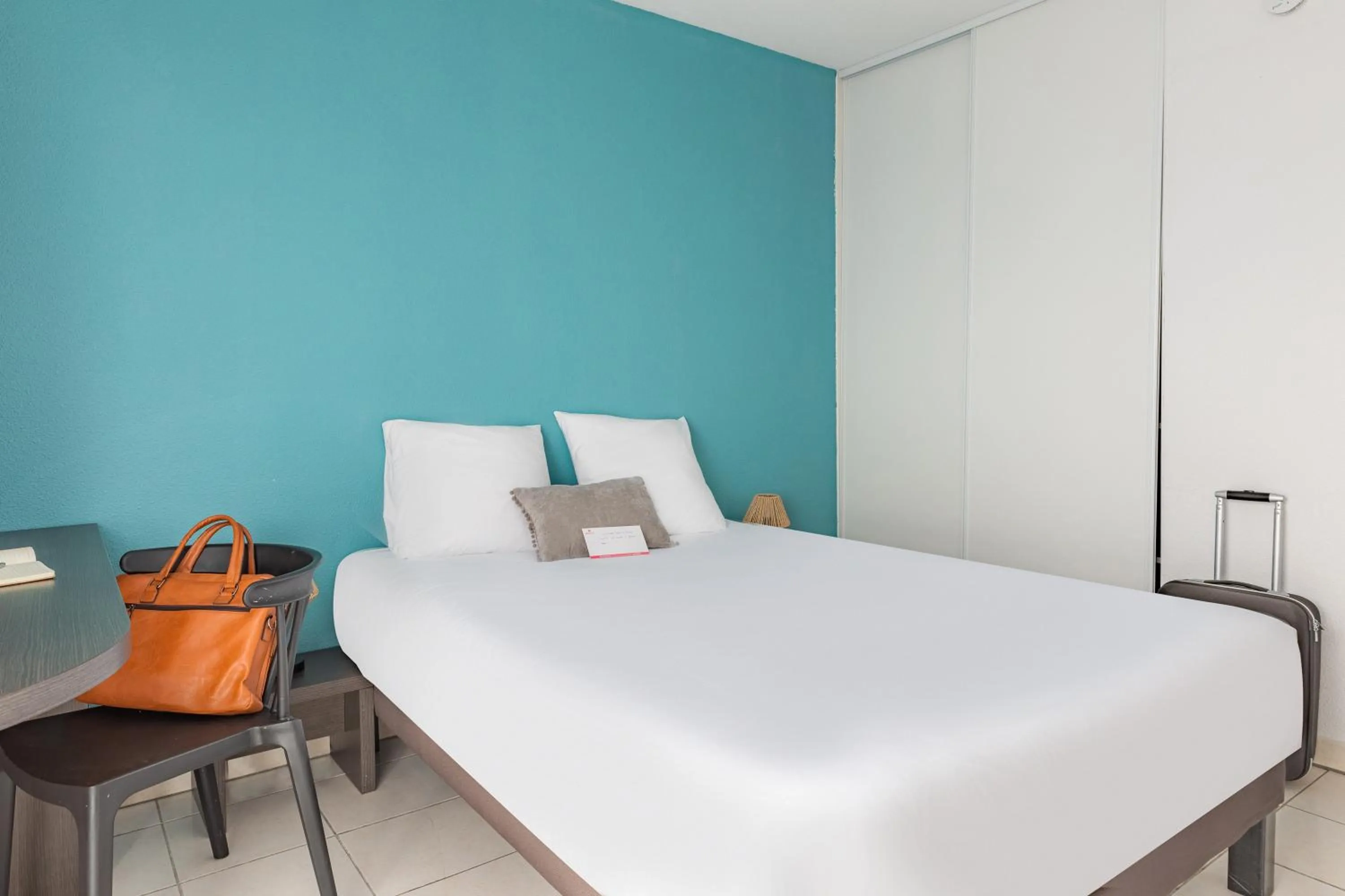 Bed in Appart'City Classic Toulouse Tournefeuille