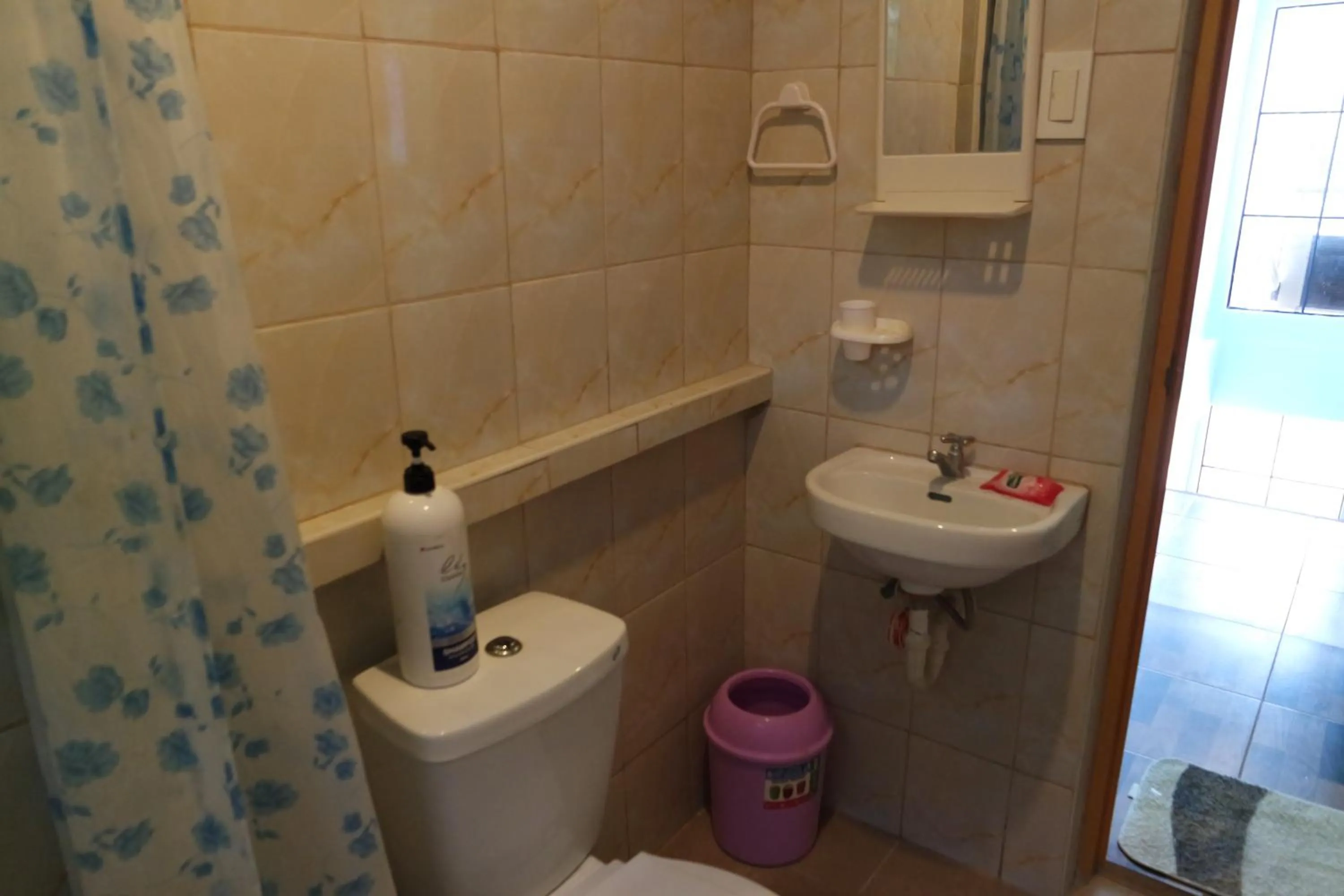 Bathroom in Yoo C Apartment