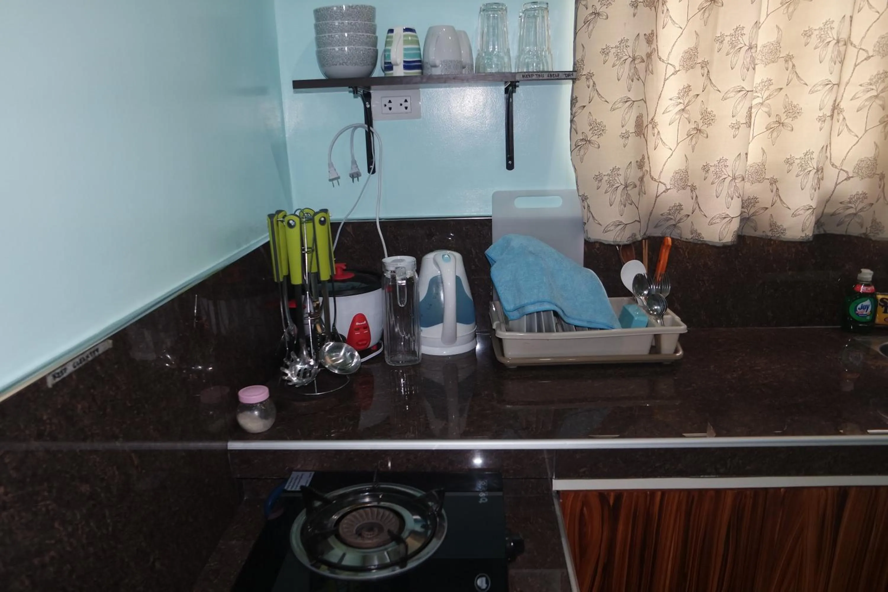 Coffee/tea facilities in Yoo C Apartment