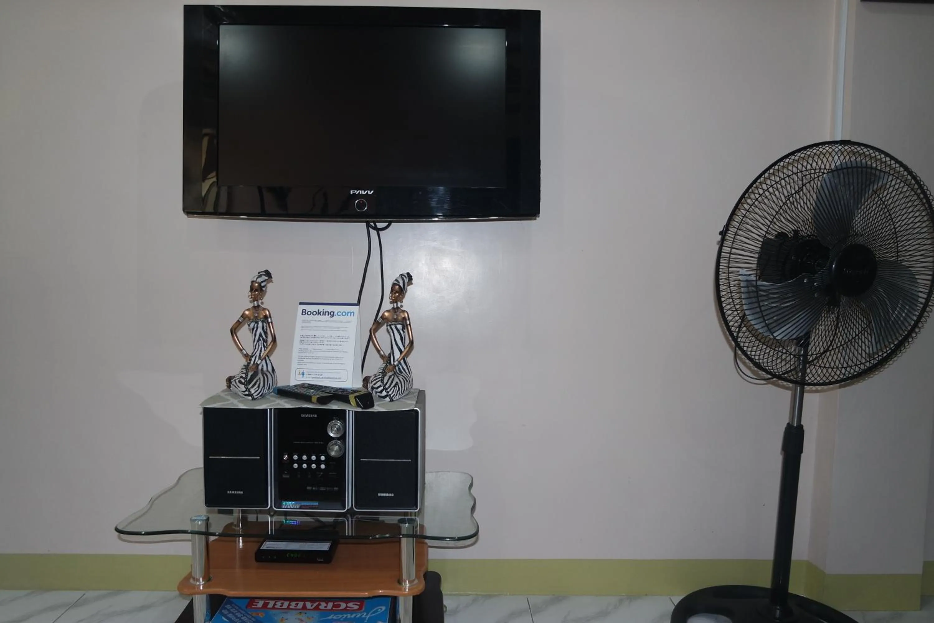 TV and multimedia in Yoo C Apartment