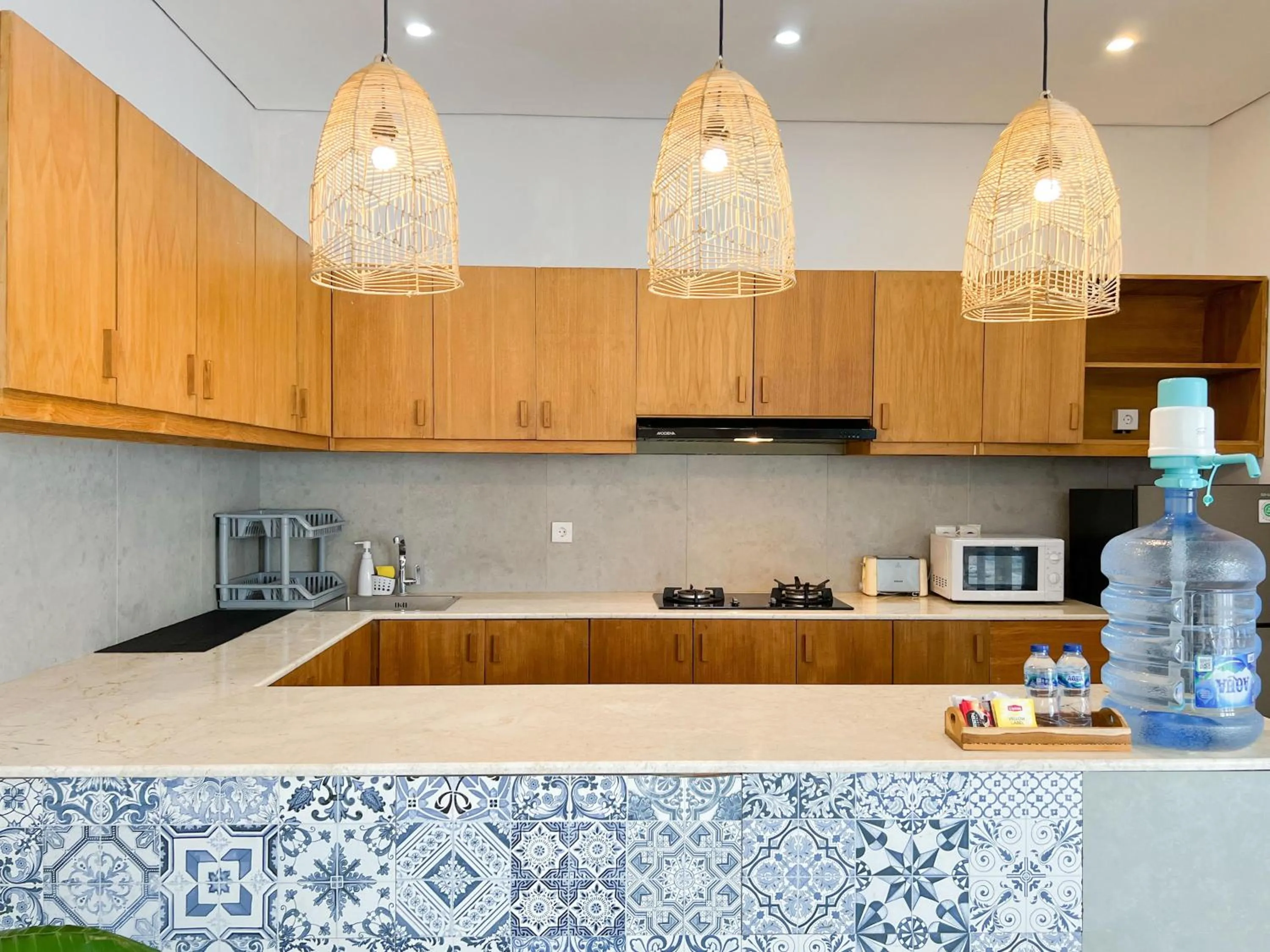 Kitchen or kitchenette in Apple Villa & Suite Seminyak