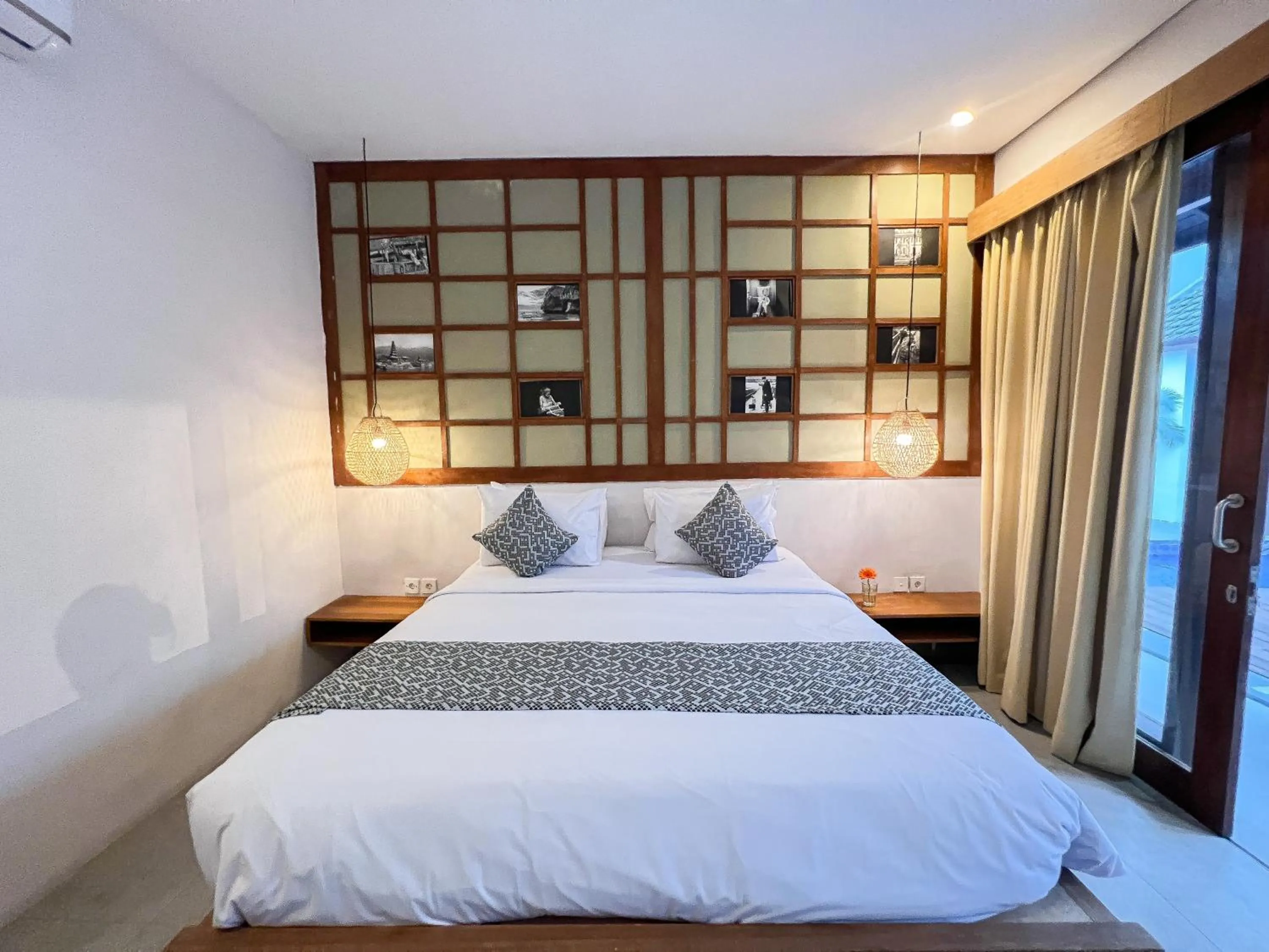Bed in Apple Villa & Suite Seminyak