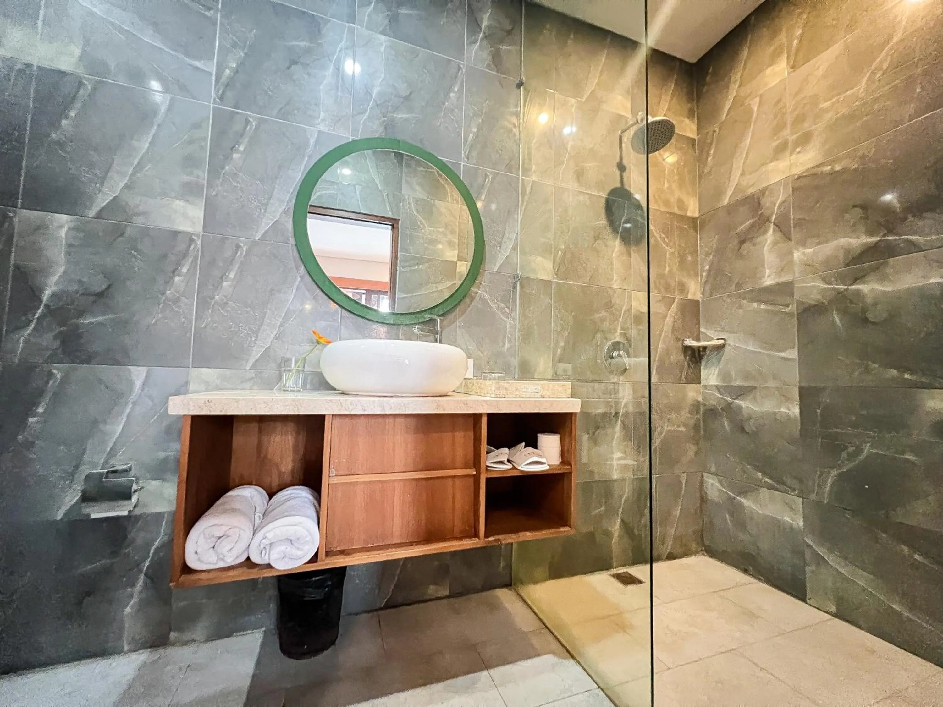 Apple Villa & Suite Seminyak